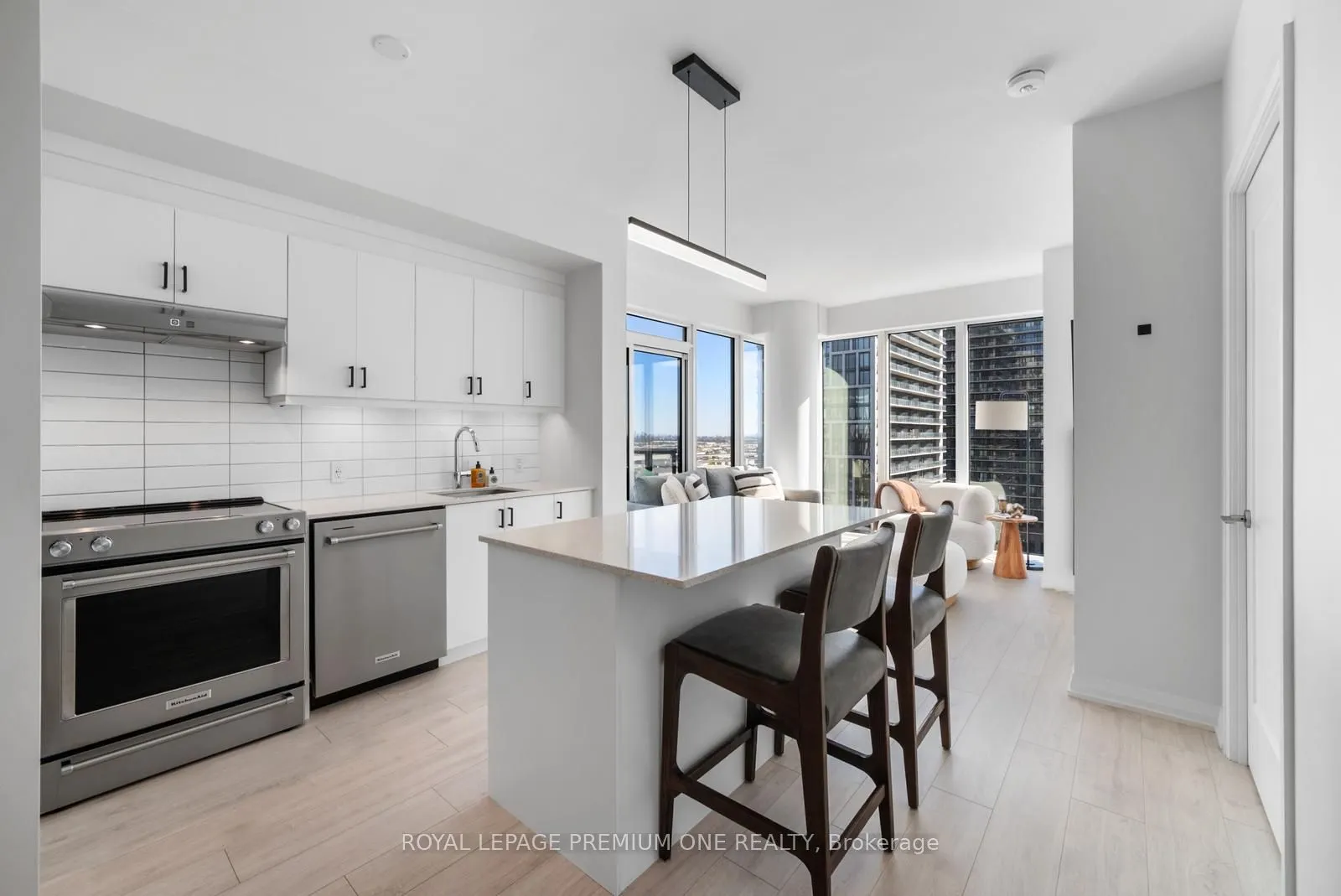 9000 JANE Street, #1715