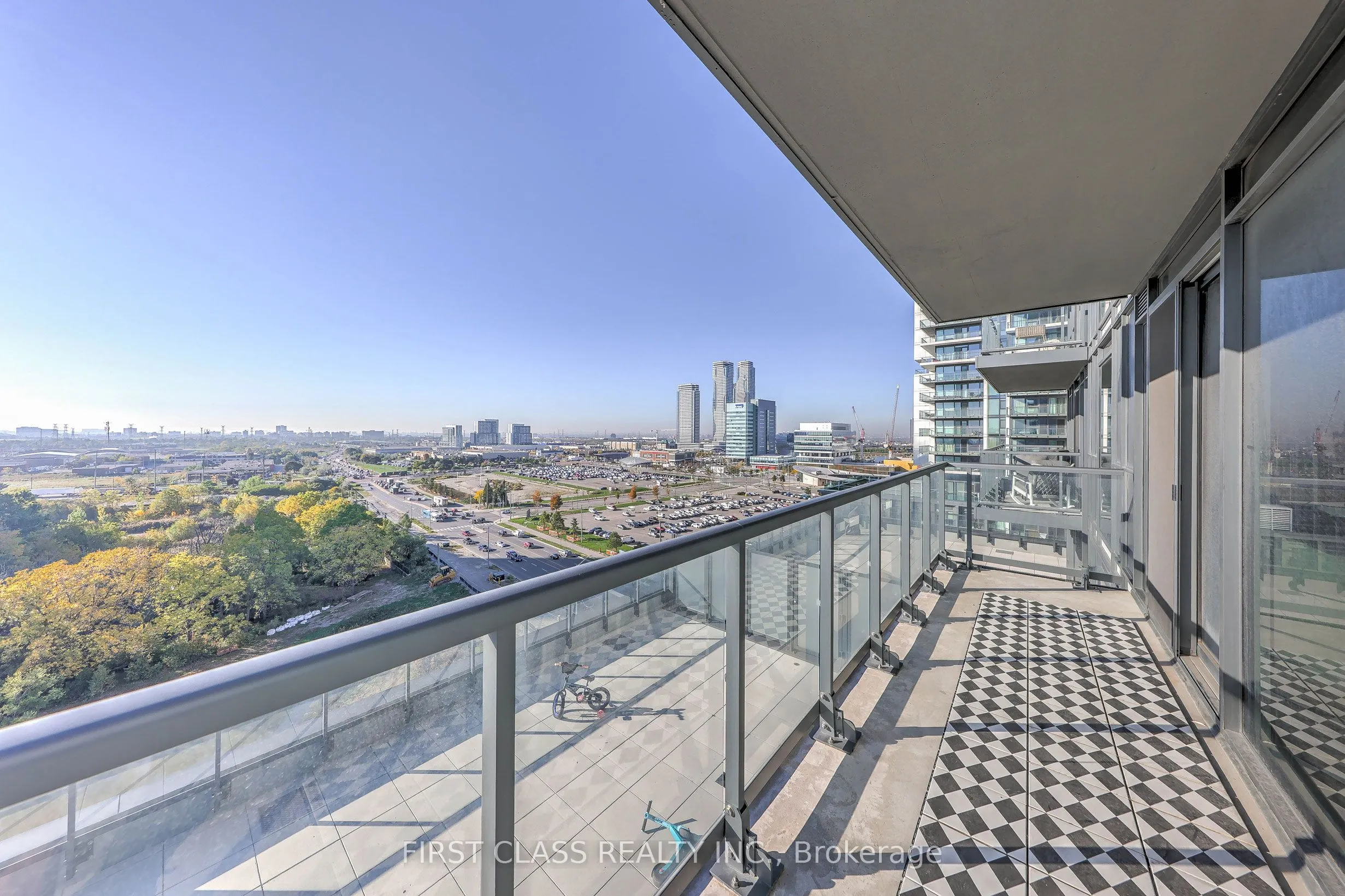 7895 Jane Street, #1104