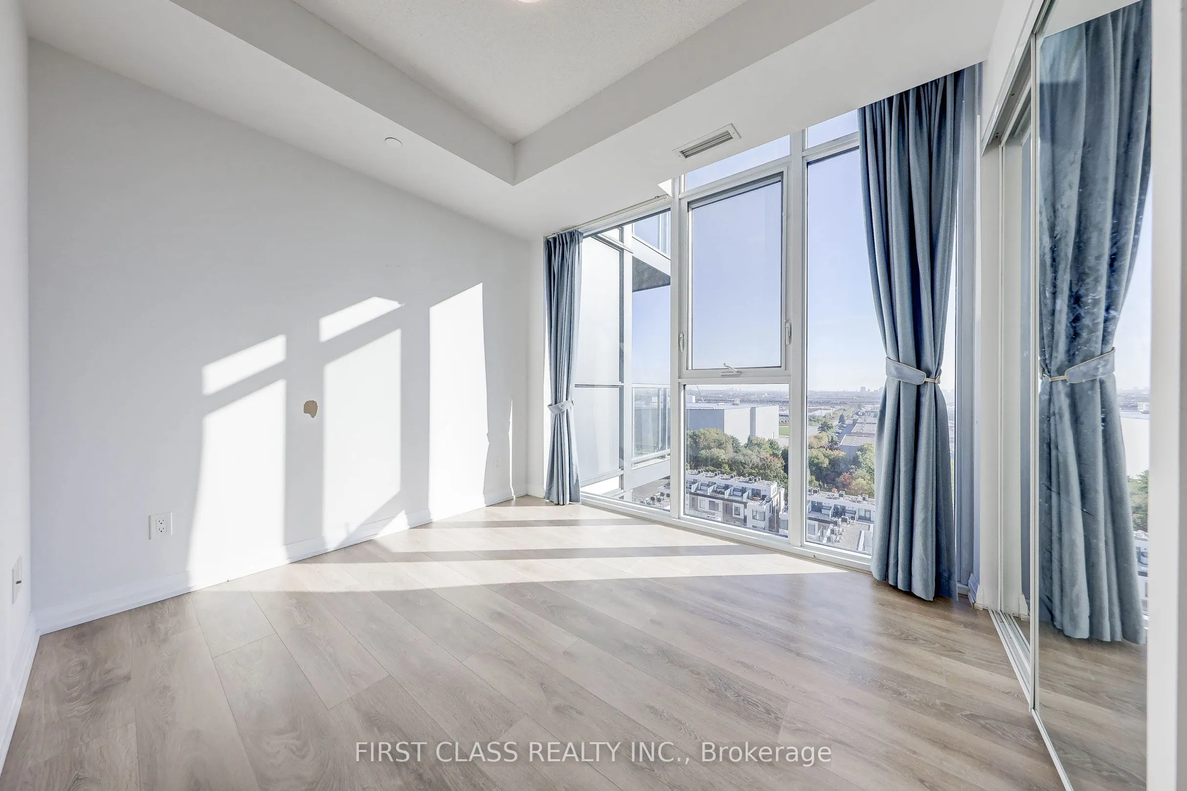 7895 Jane Street, #1104