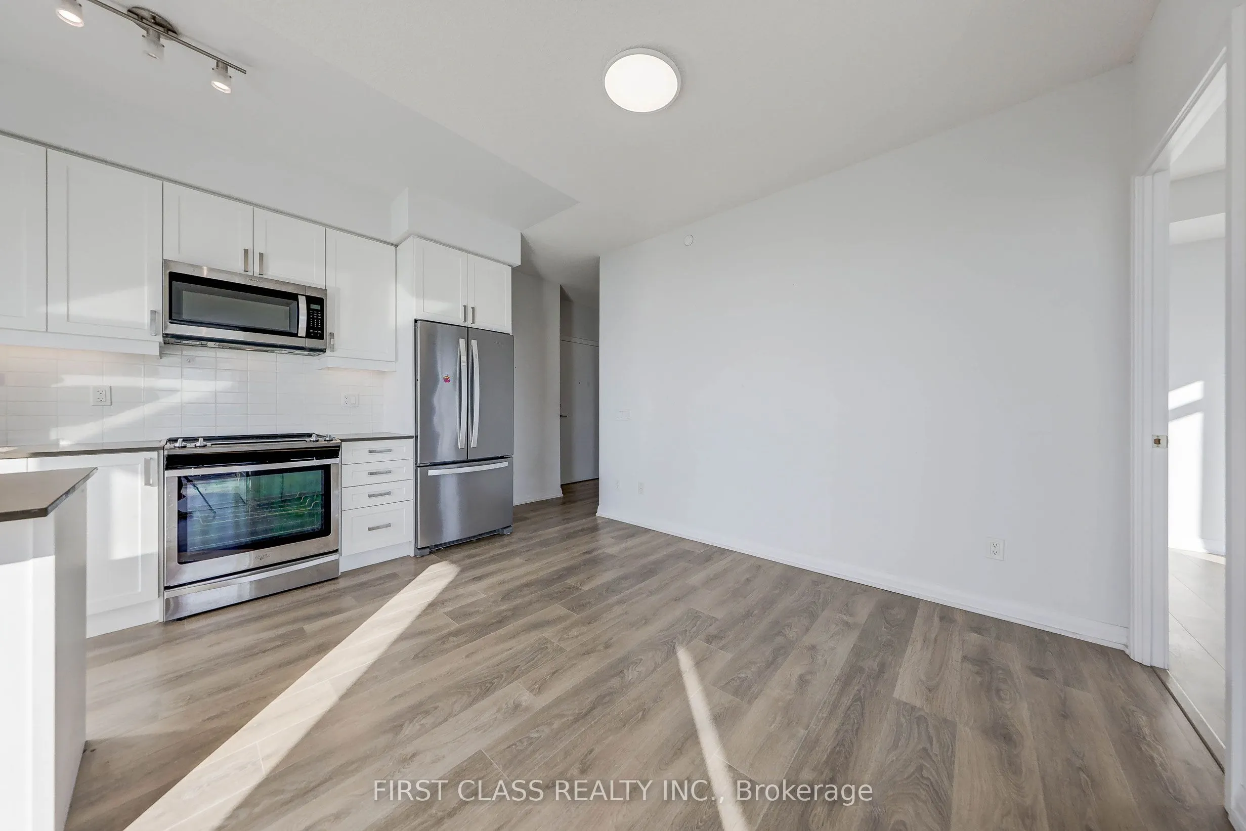 7895 Jane Street, #1104