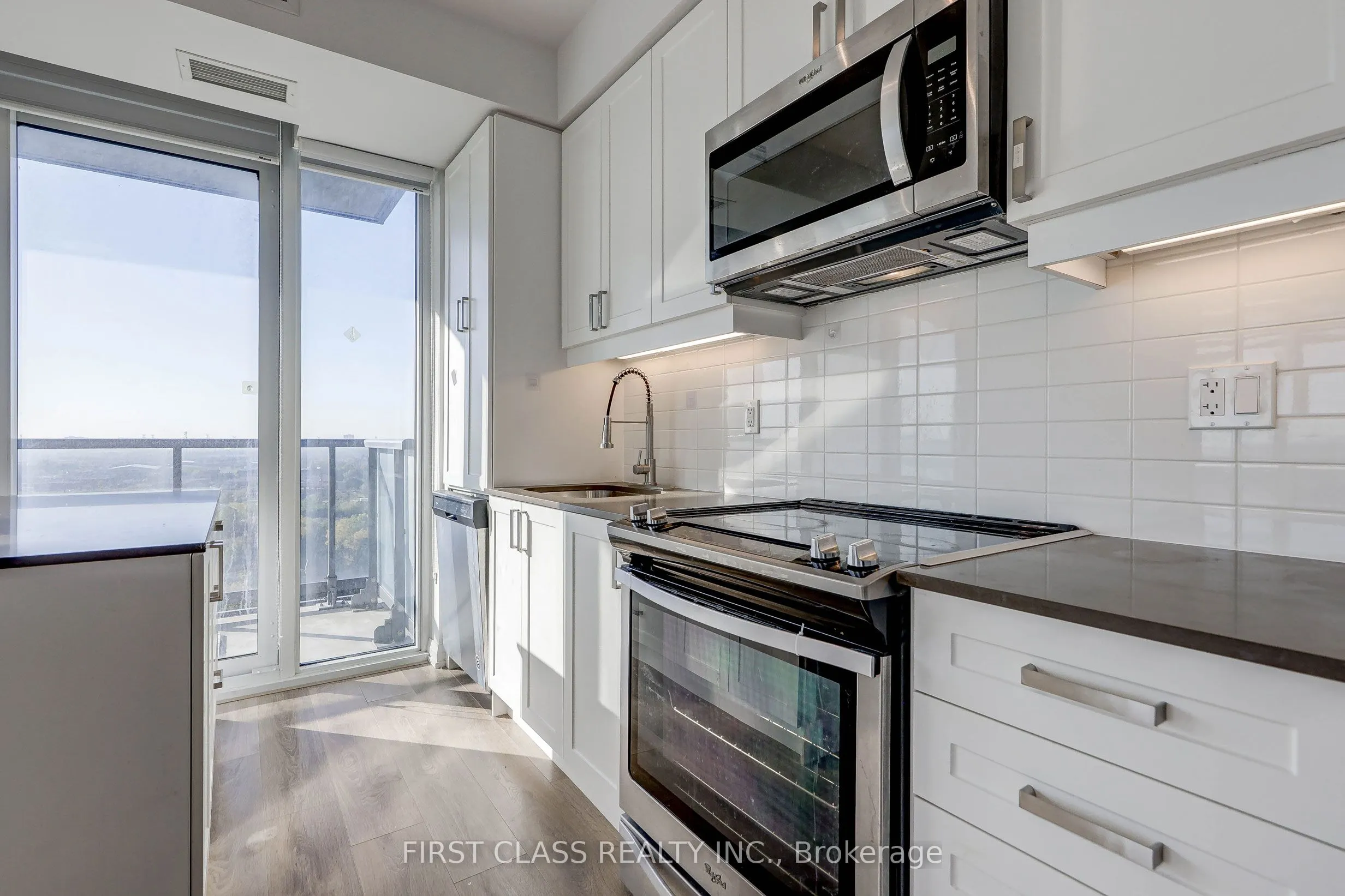 7895 Jane Street, #1104