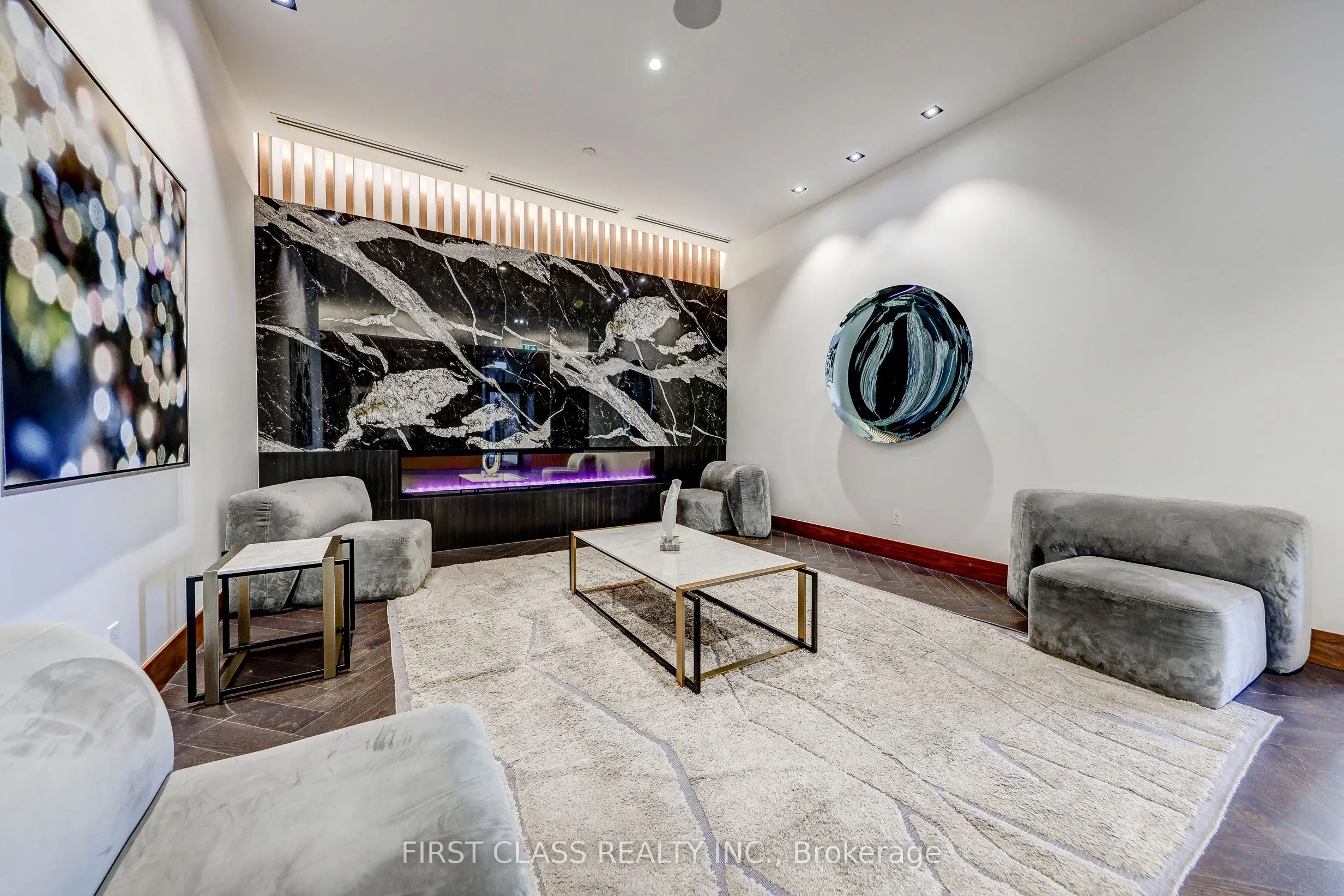 7895 Jane Street, #1104