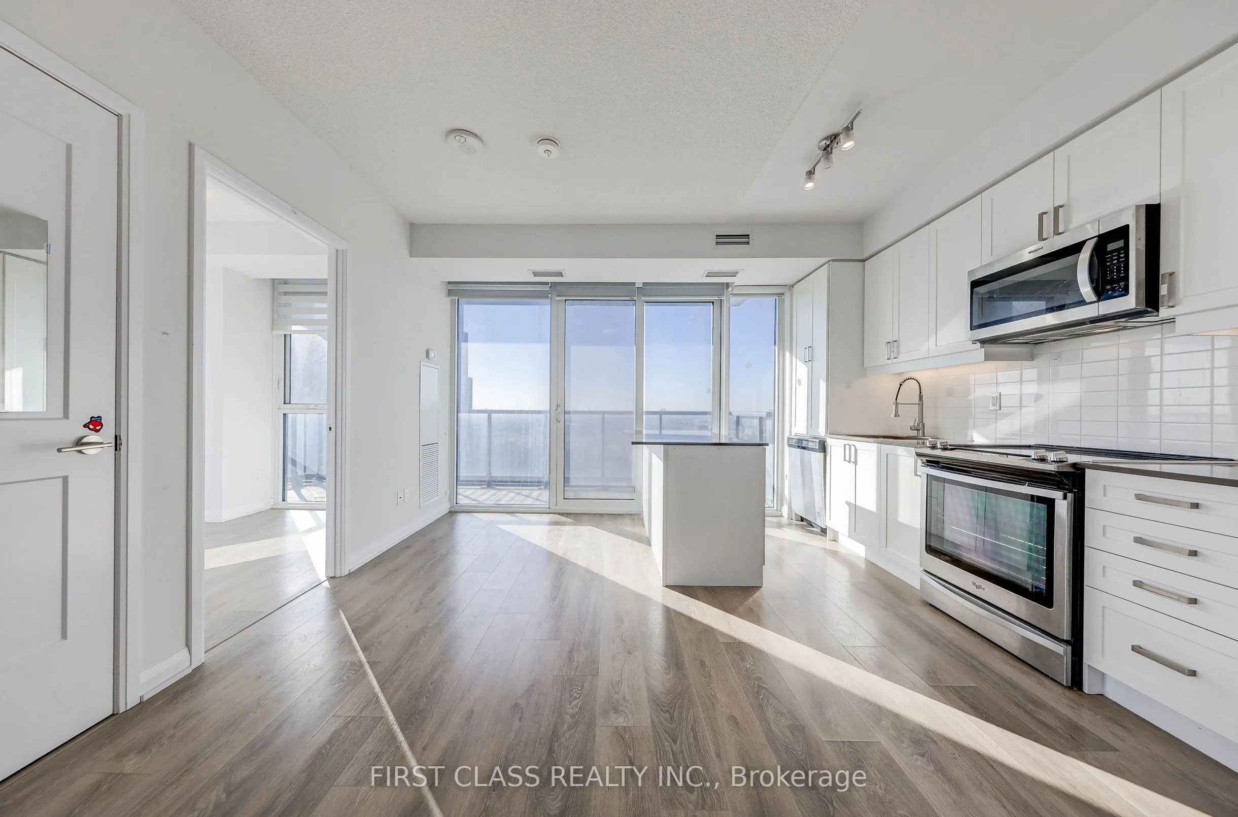 7895 Jane Street, #1104