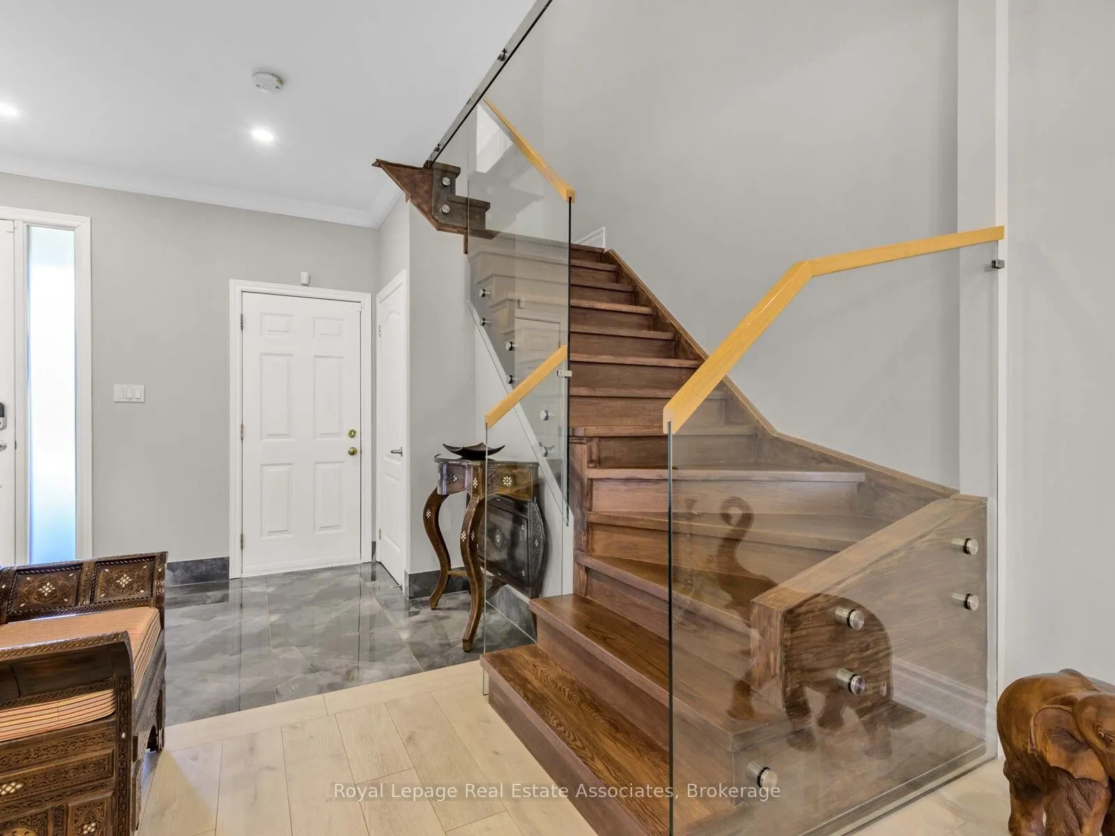 26 Venture Avenue