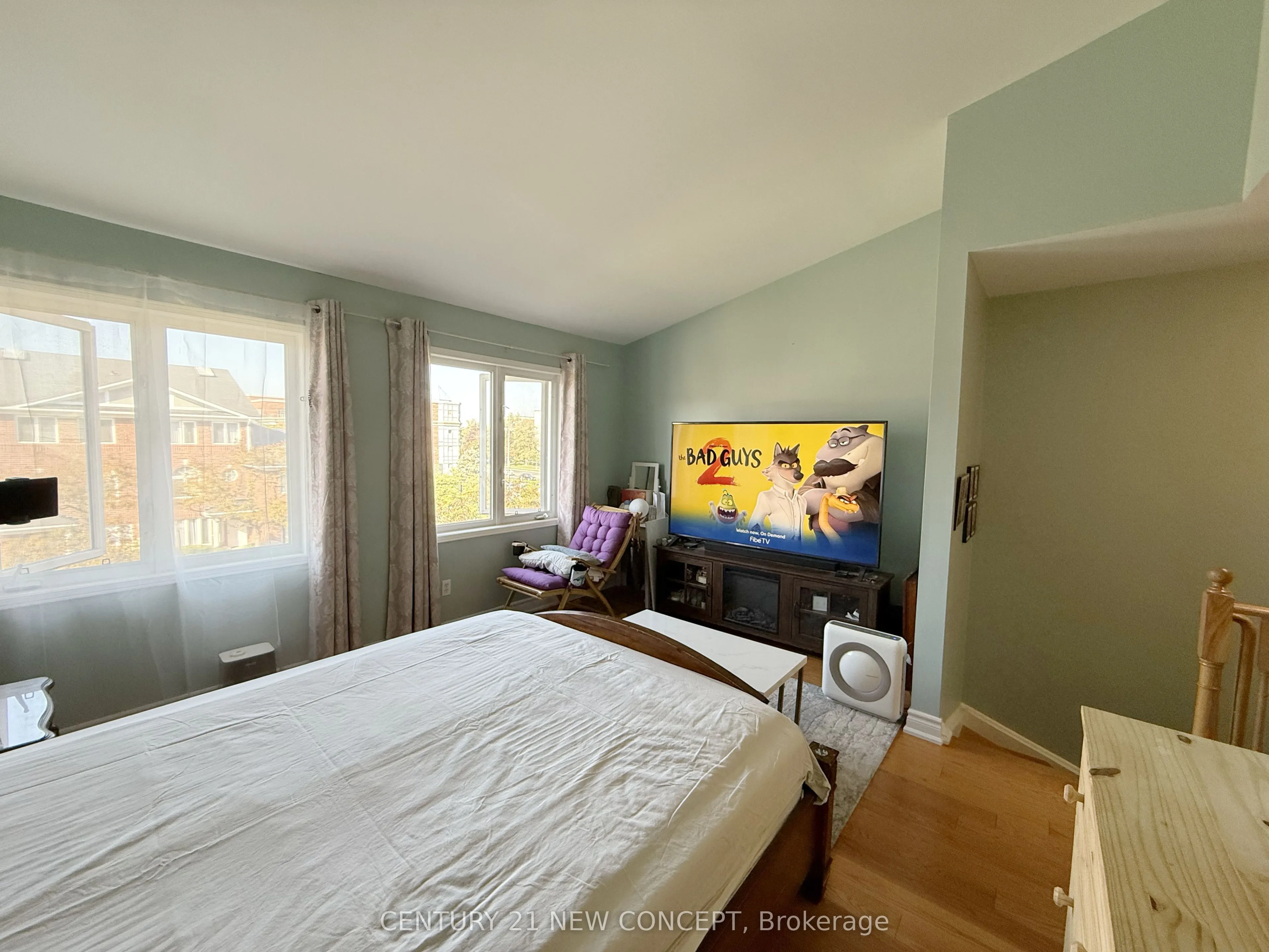 18 Clark Avenue W, #107