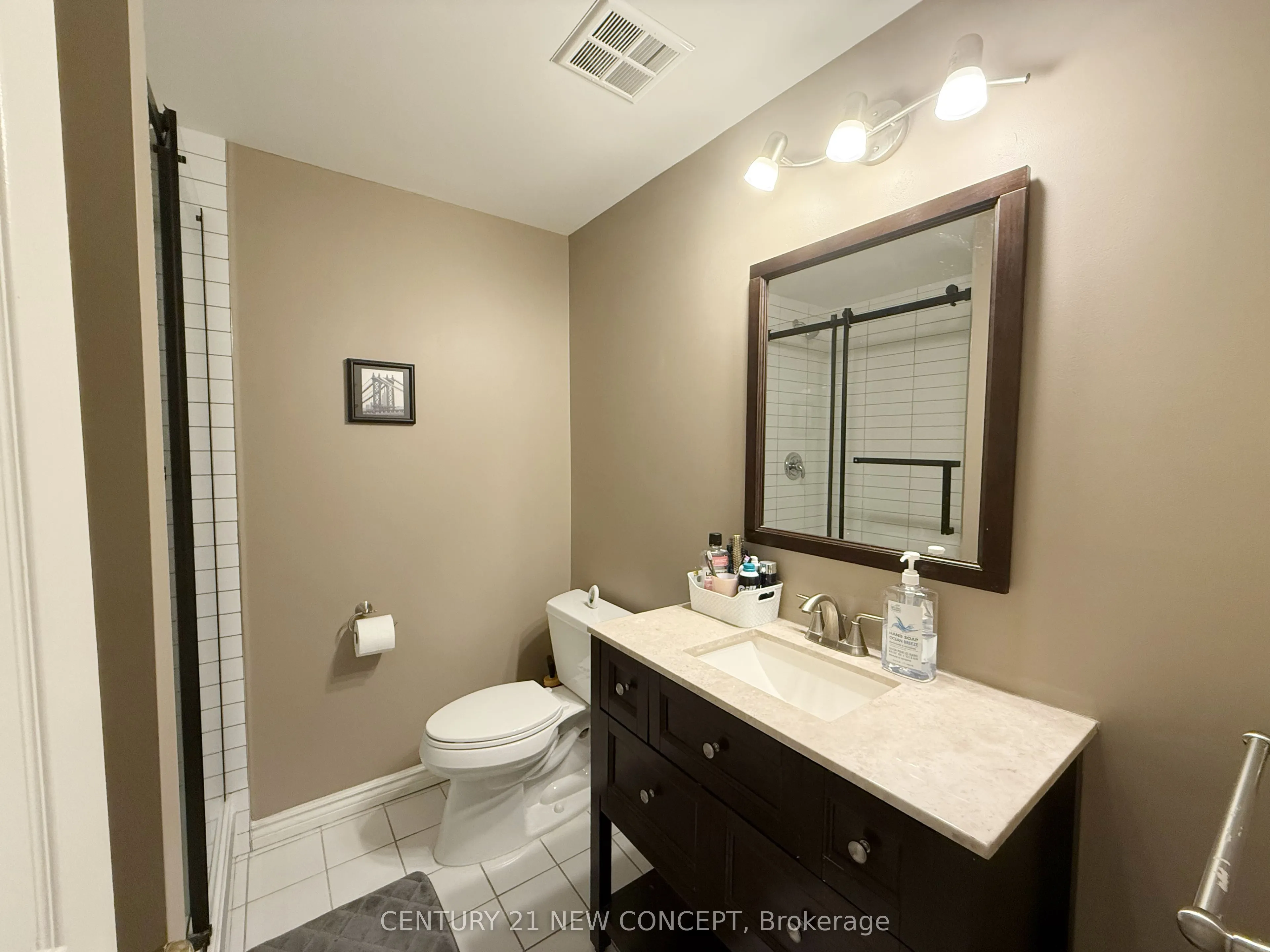 18 Clark Avenue W, #107