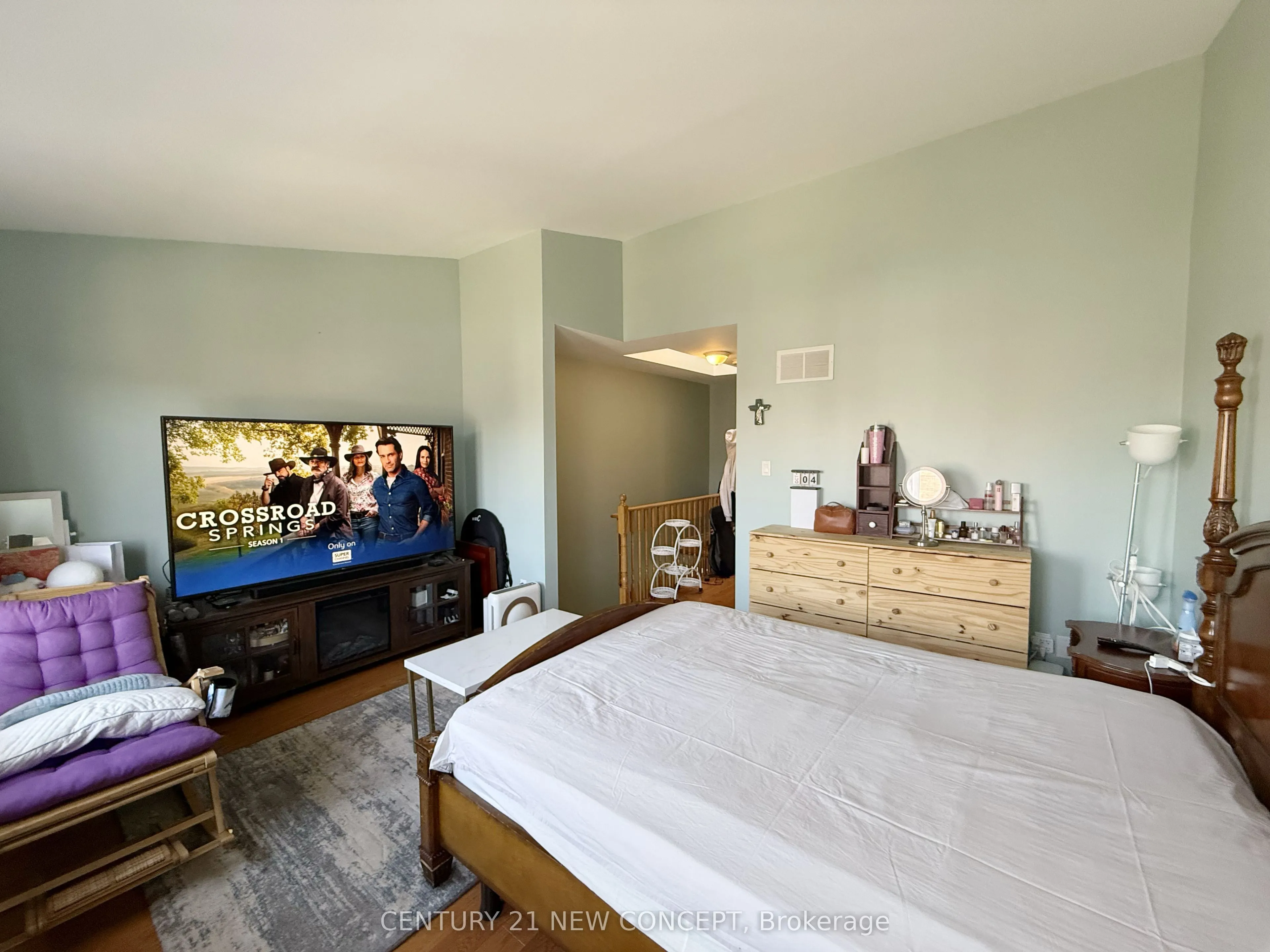 18 Clark Avenue W, #107