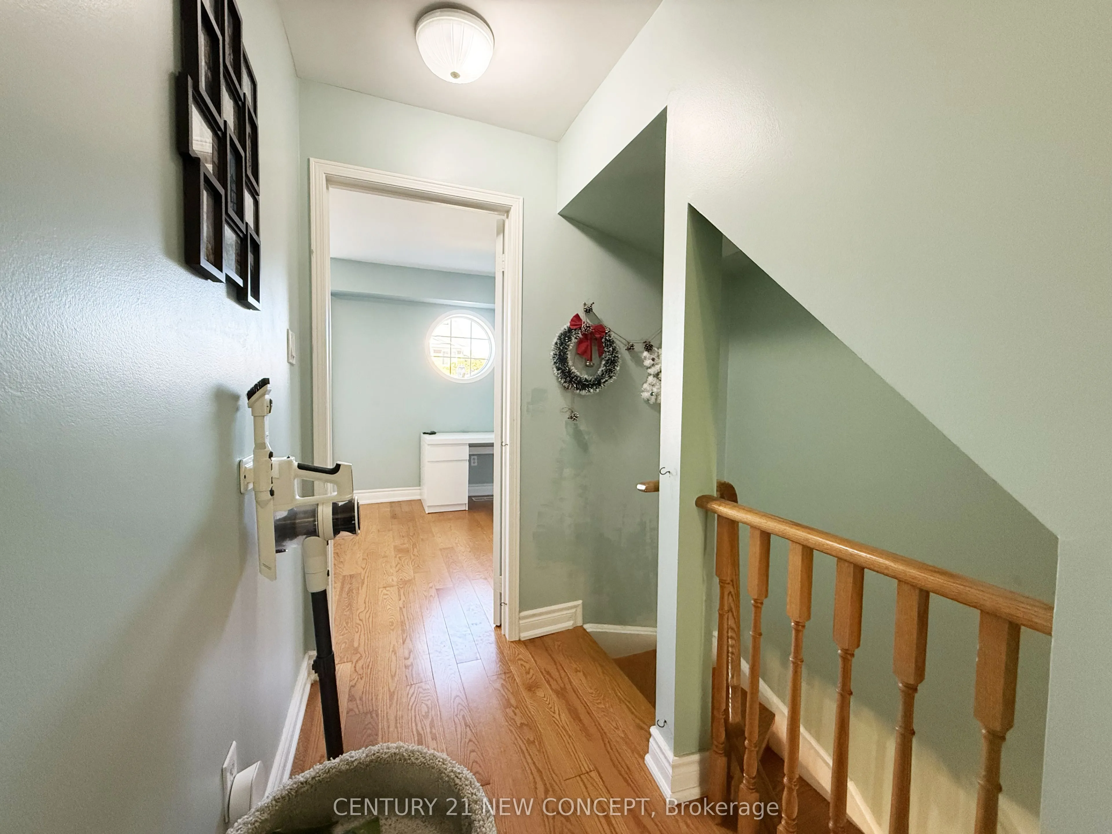 18 Clark Avenue W, #107
