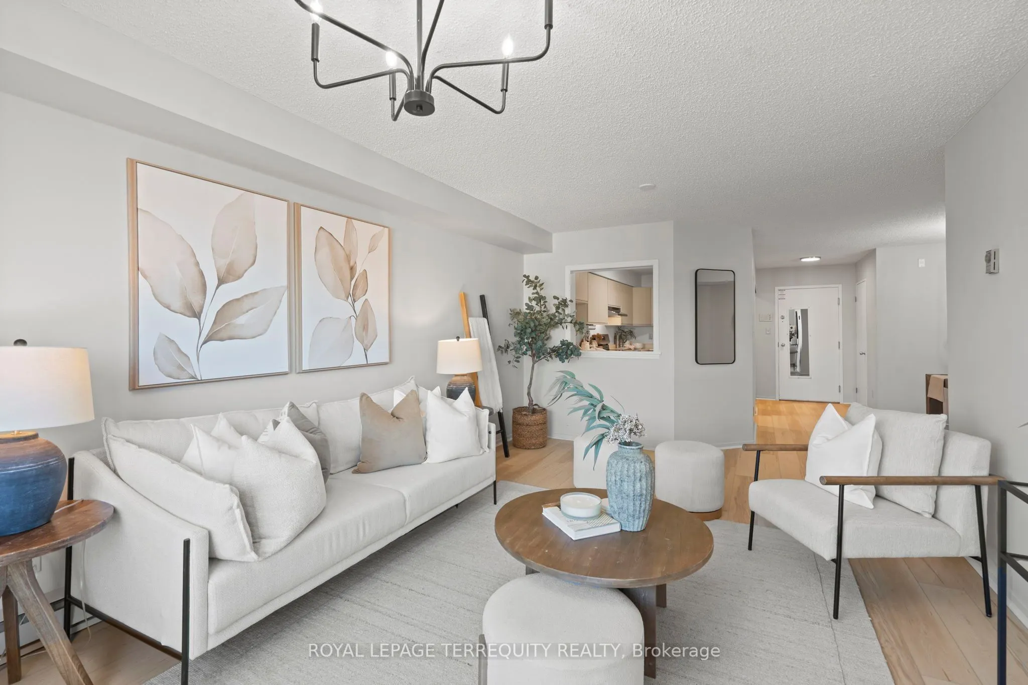 41 Ash Street, #304