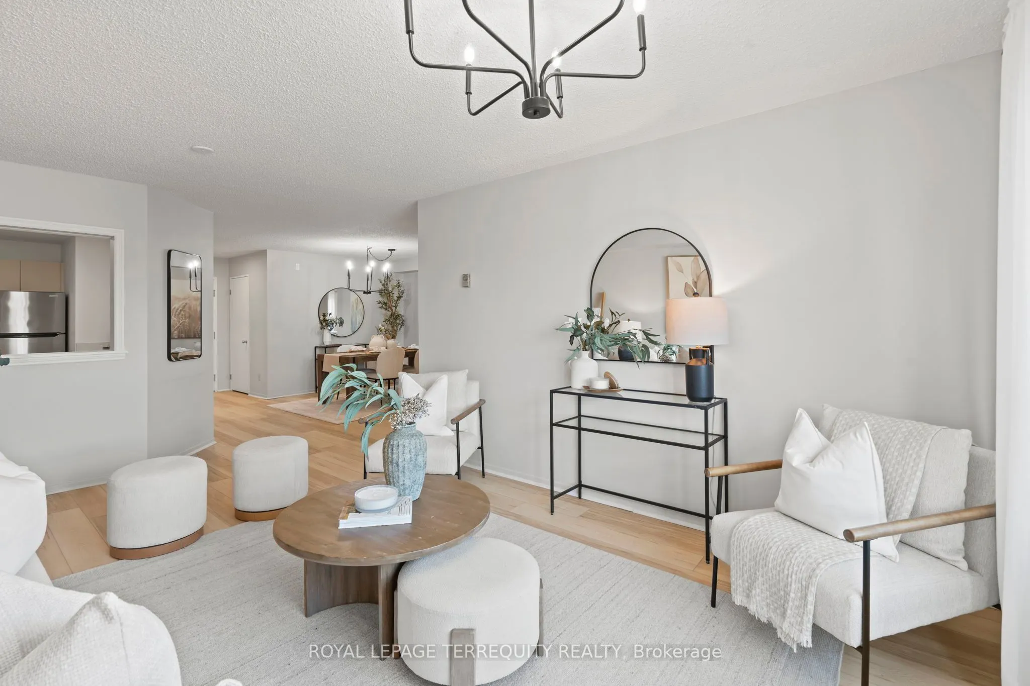 41 Ash Street, #304