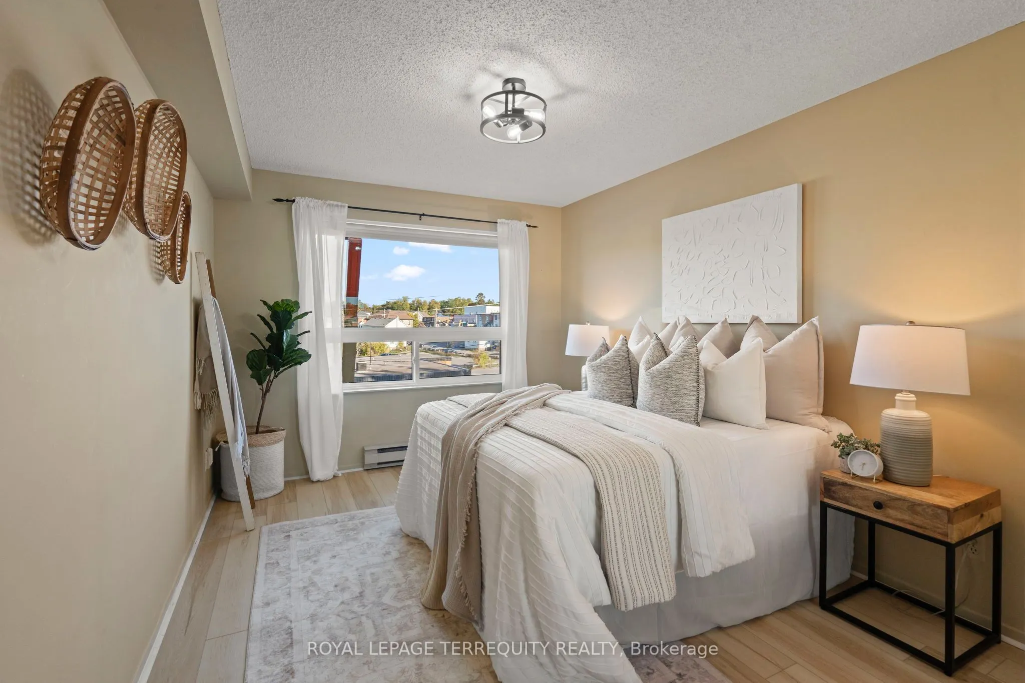 41 Ash Street, #304