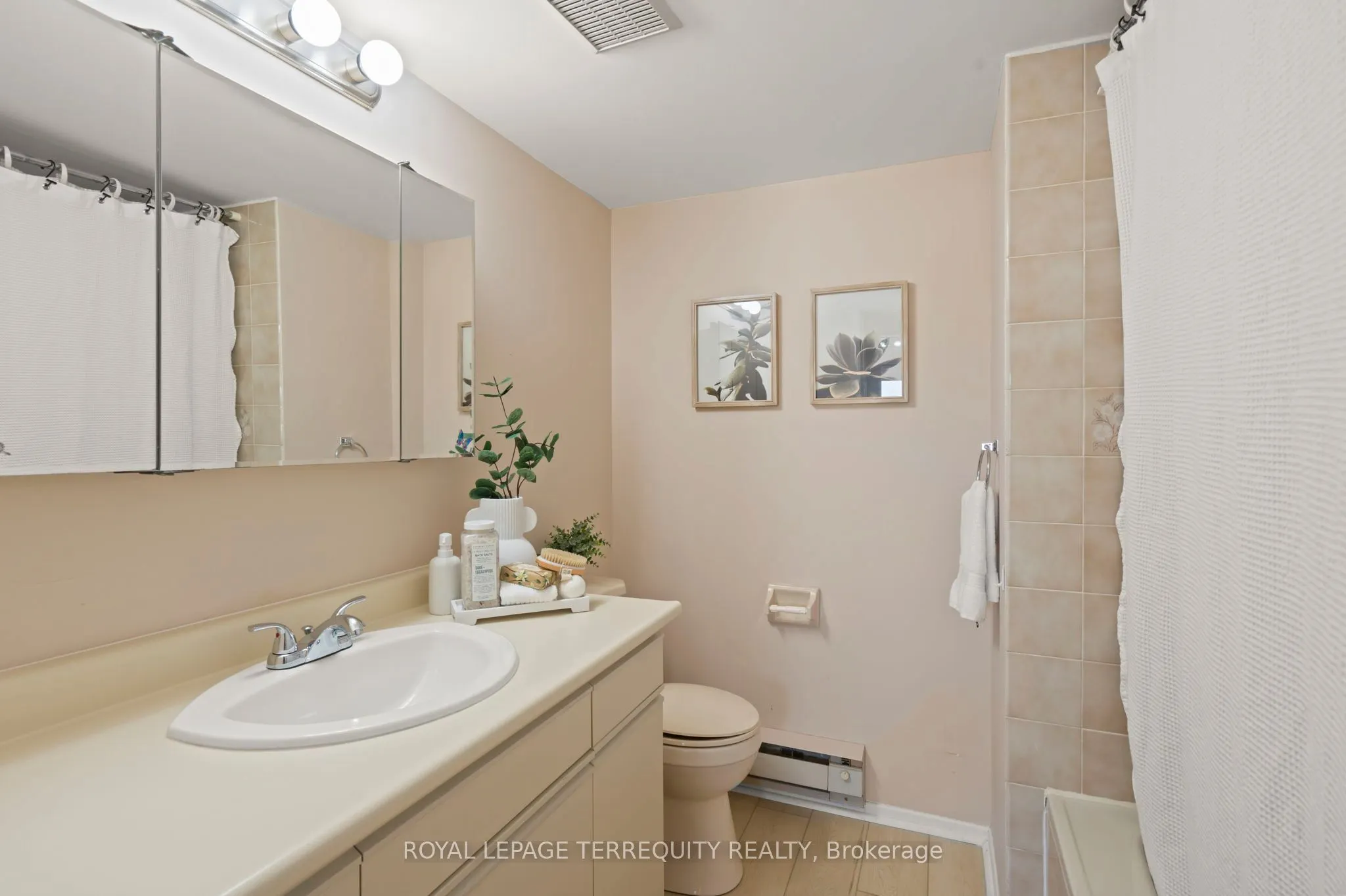 41 Ash Street, #304