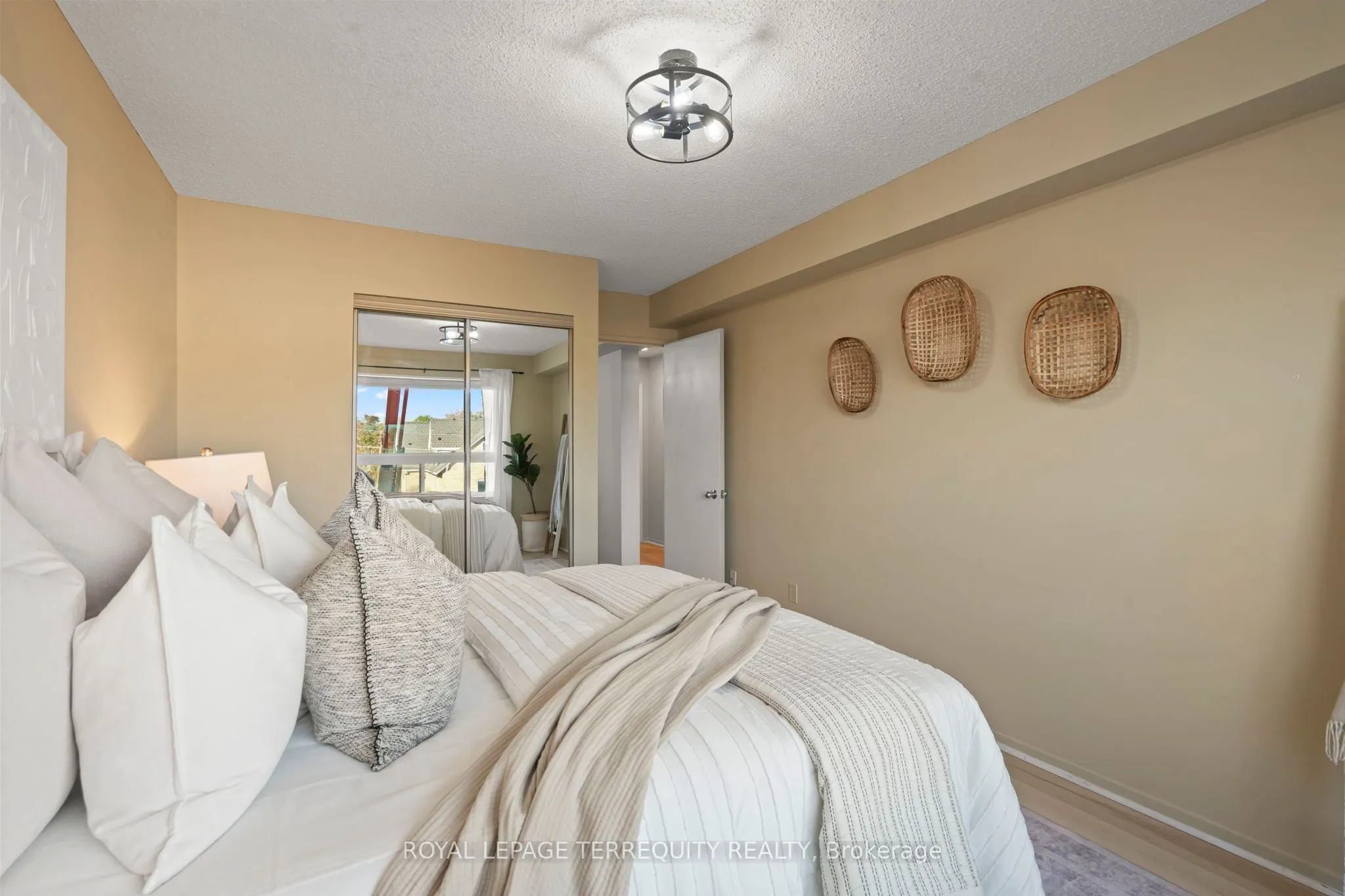 41 Ash Street, #304