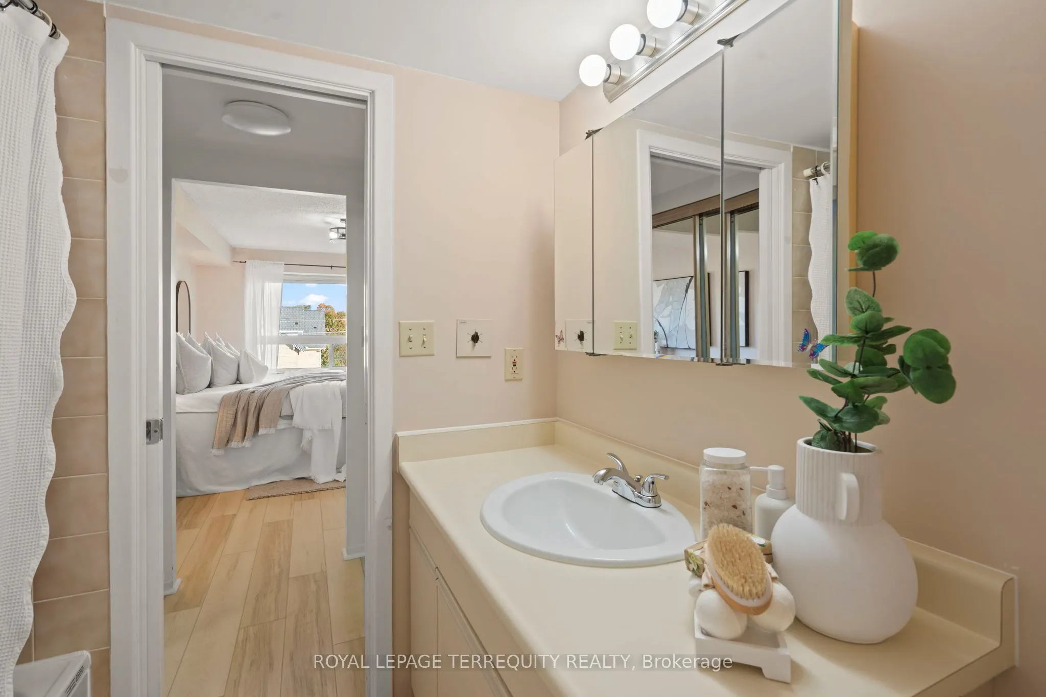 41 Ash Street, #304