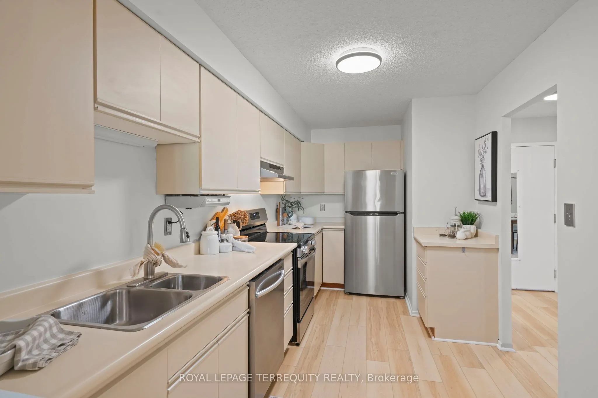 41 Ash Street, #304