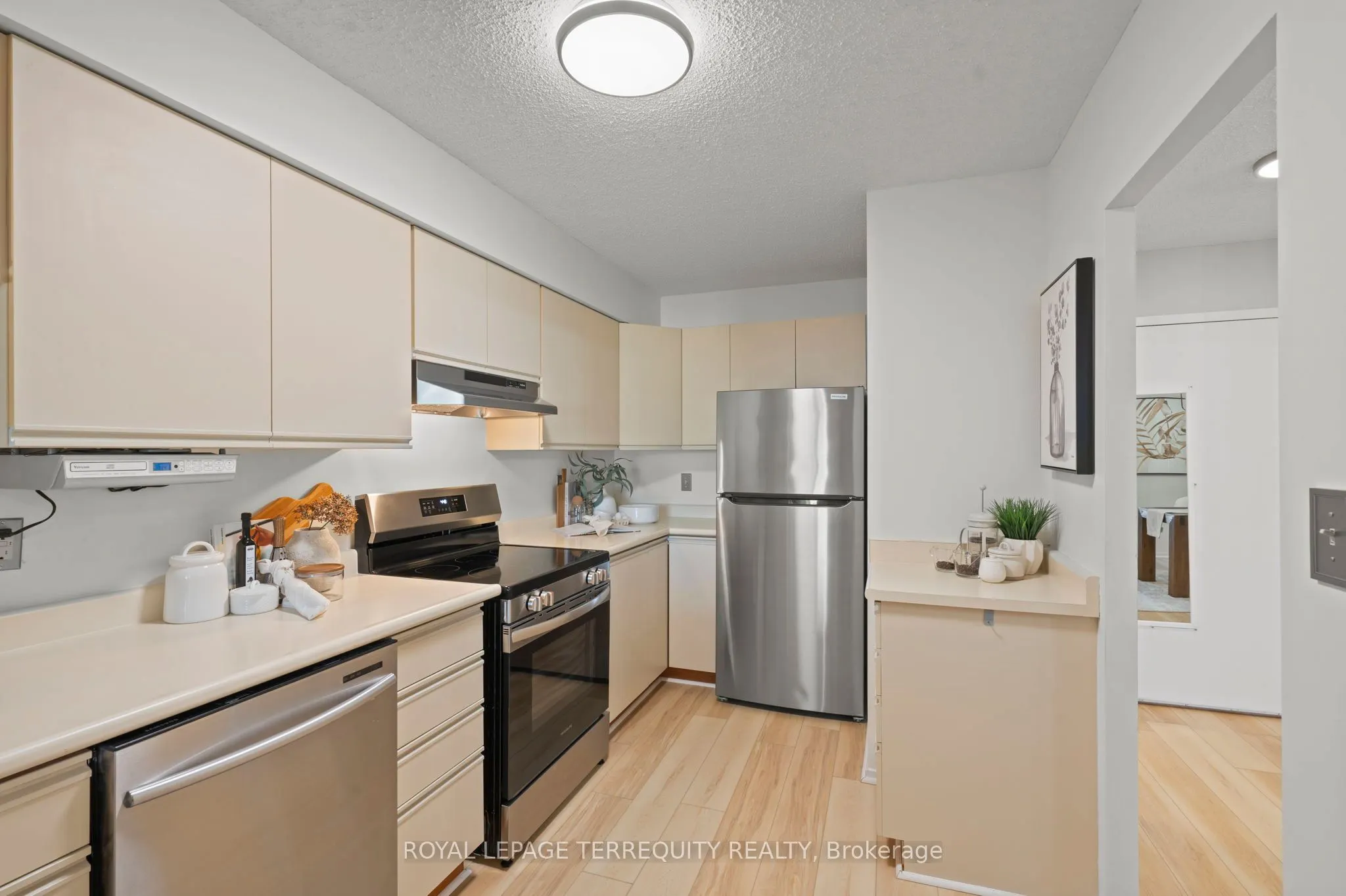 41 Ash Street, #304