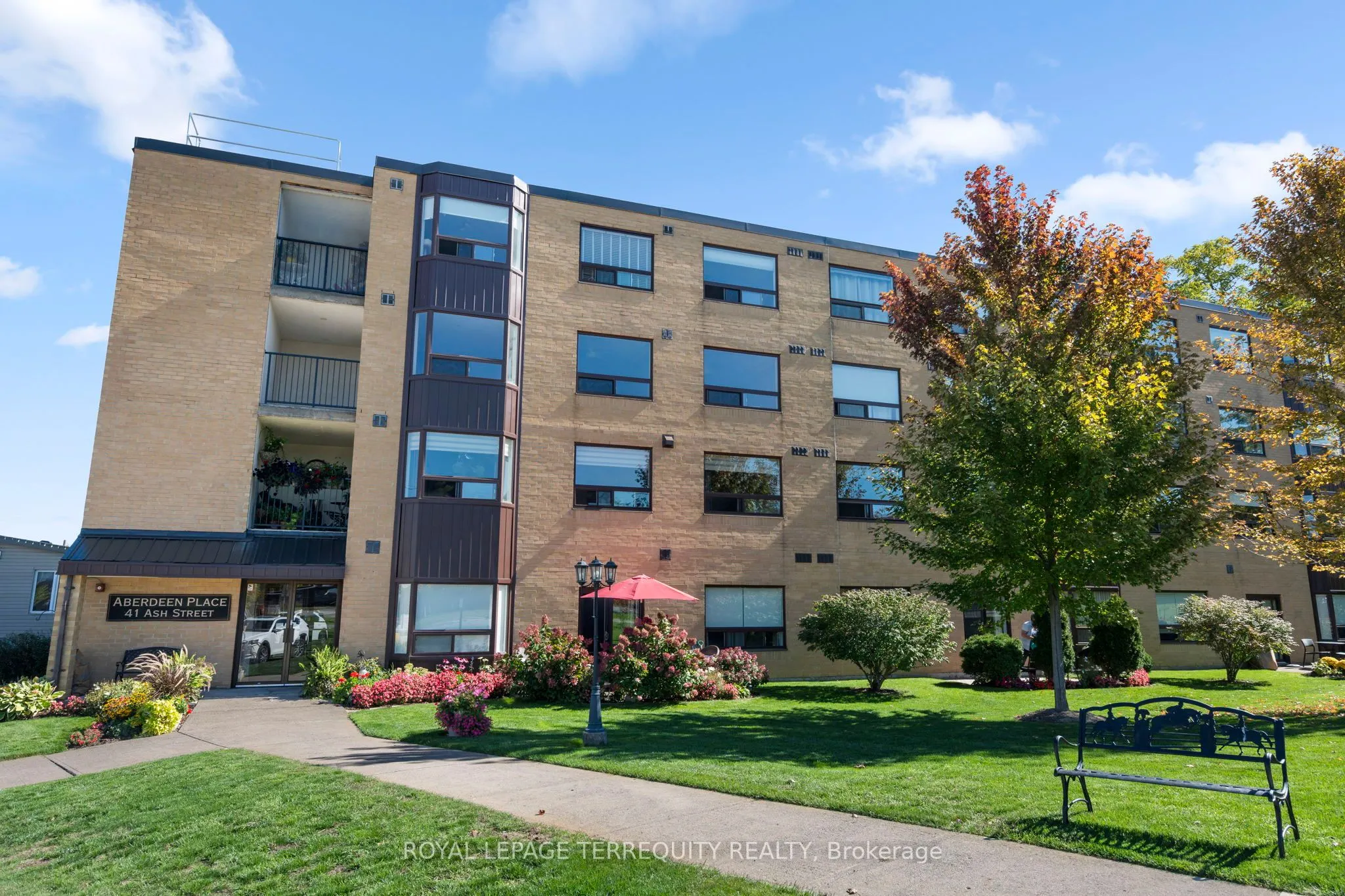 41 Ash Street, #304