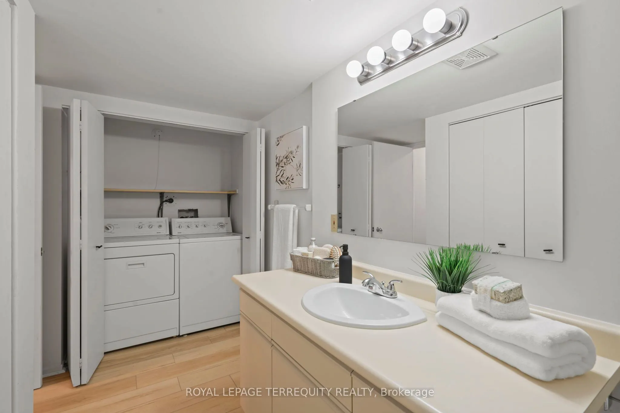41 Ash Street, #304