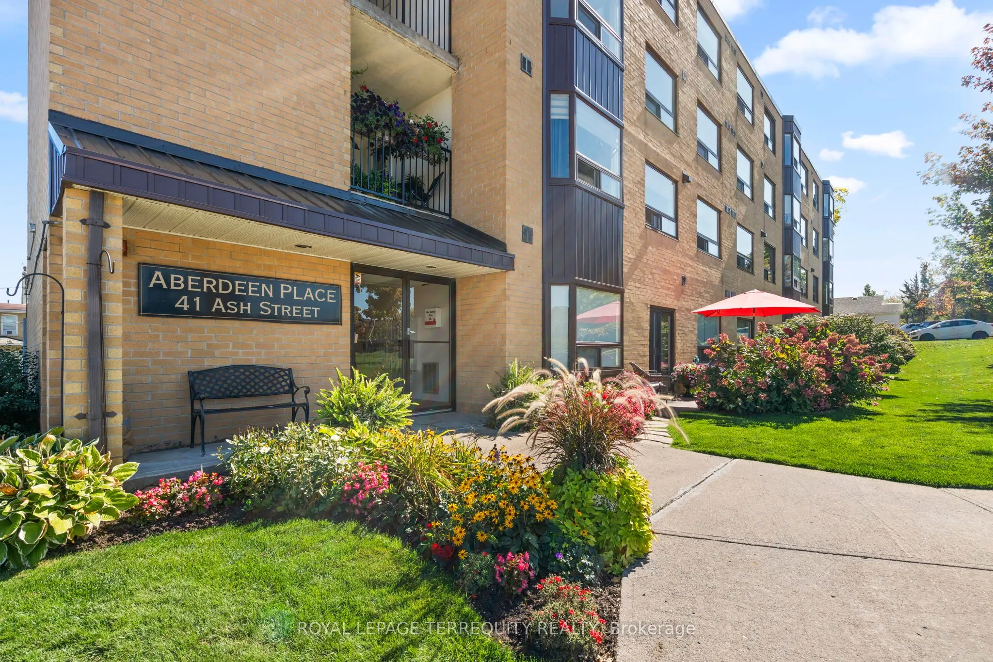 41 Ash Street, #304