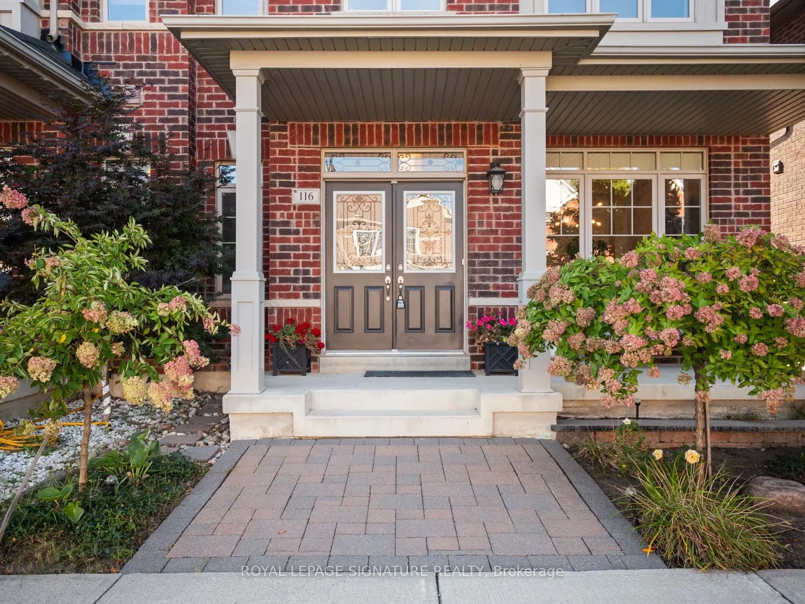 116 Barons Street