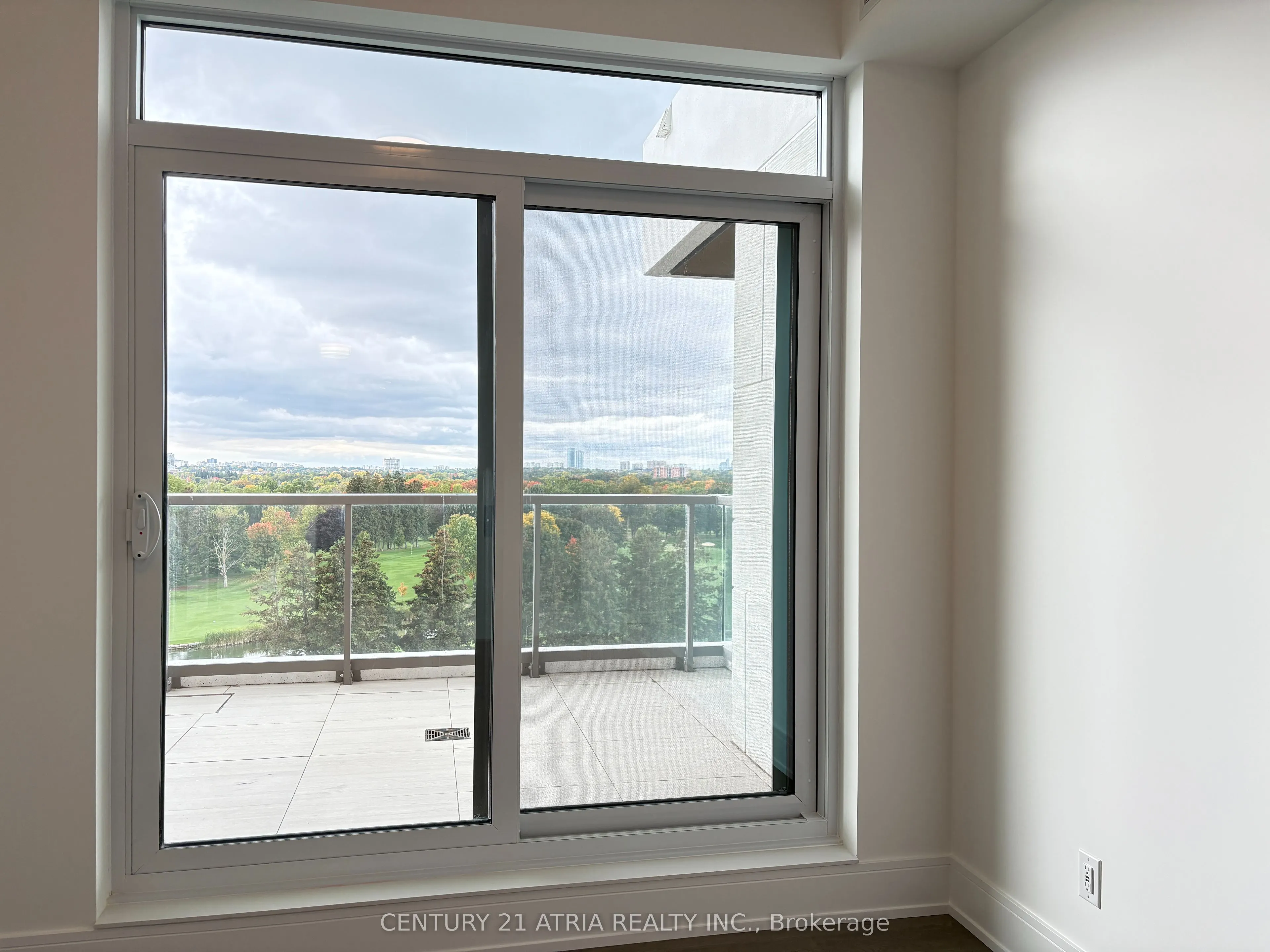 397 Royal Orchard Boulevard, #605