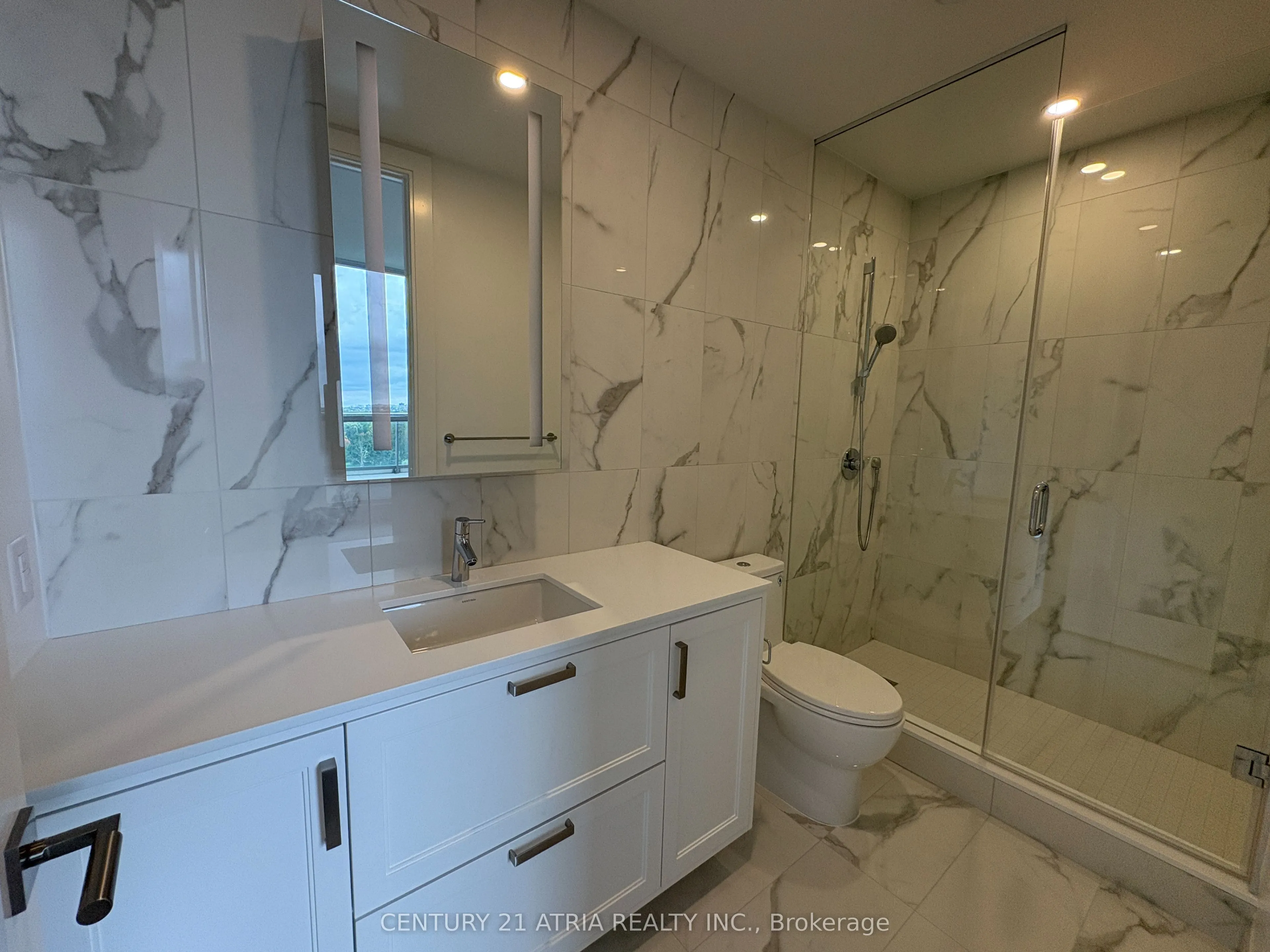 397 Royal Orchard Boulevard, #605