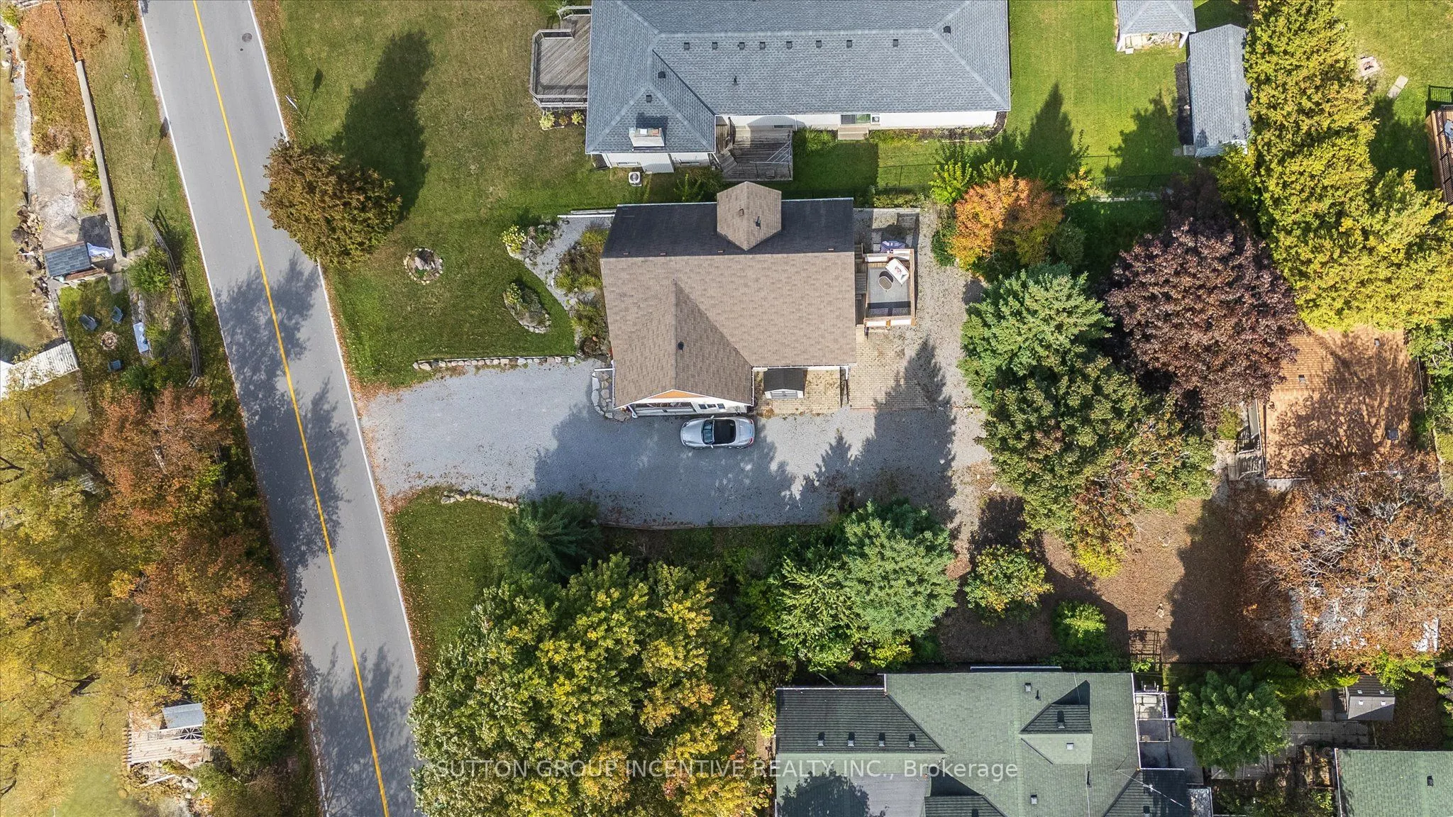 183 Lake Drive N