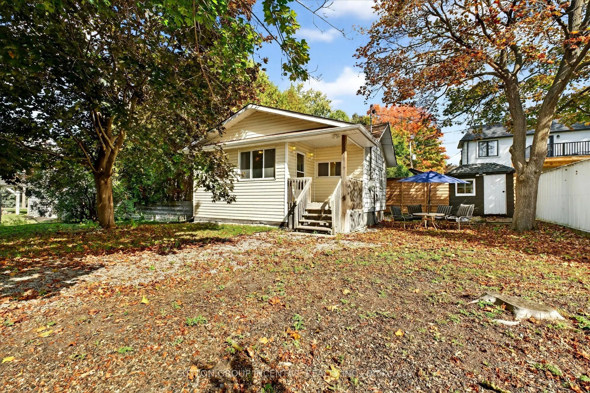 183 Lake Drive N