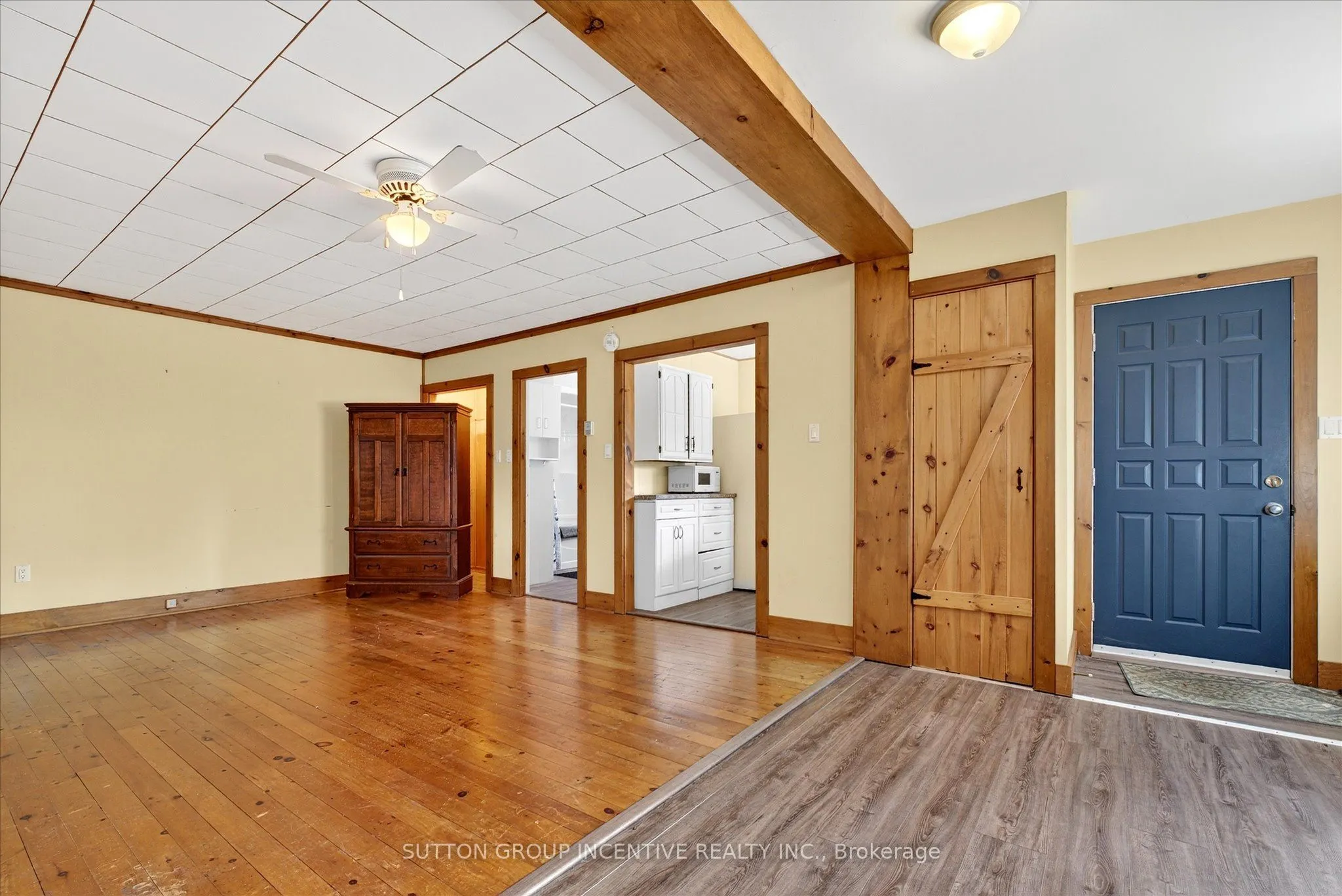 183 Lake Drive N
