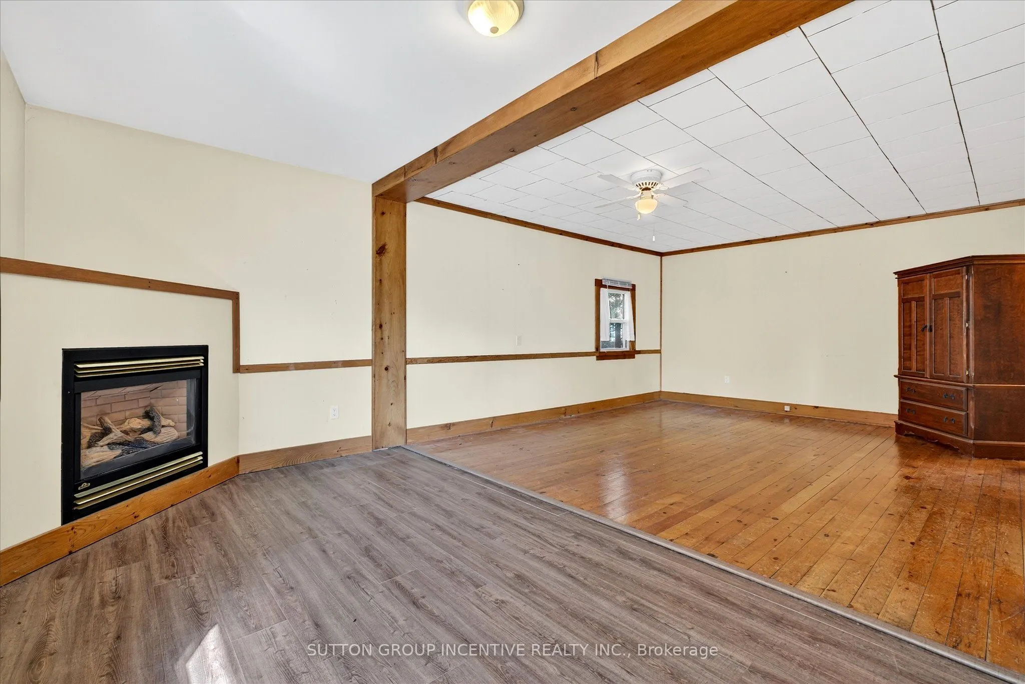 183 Lake Drive N