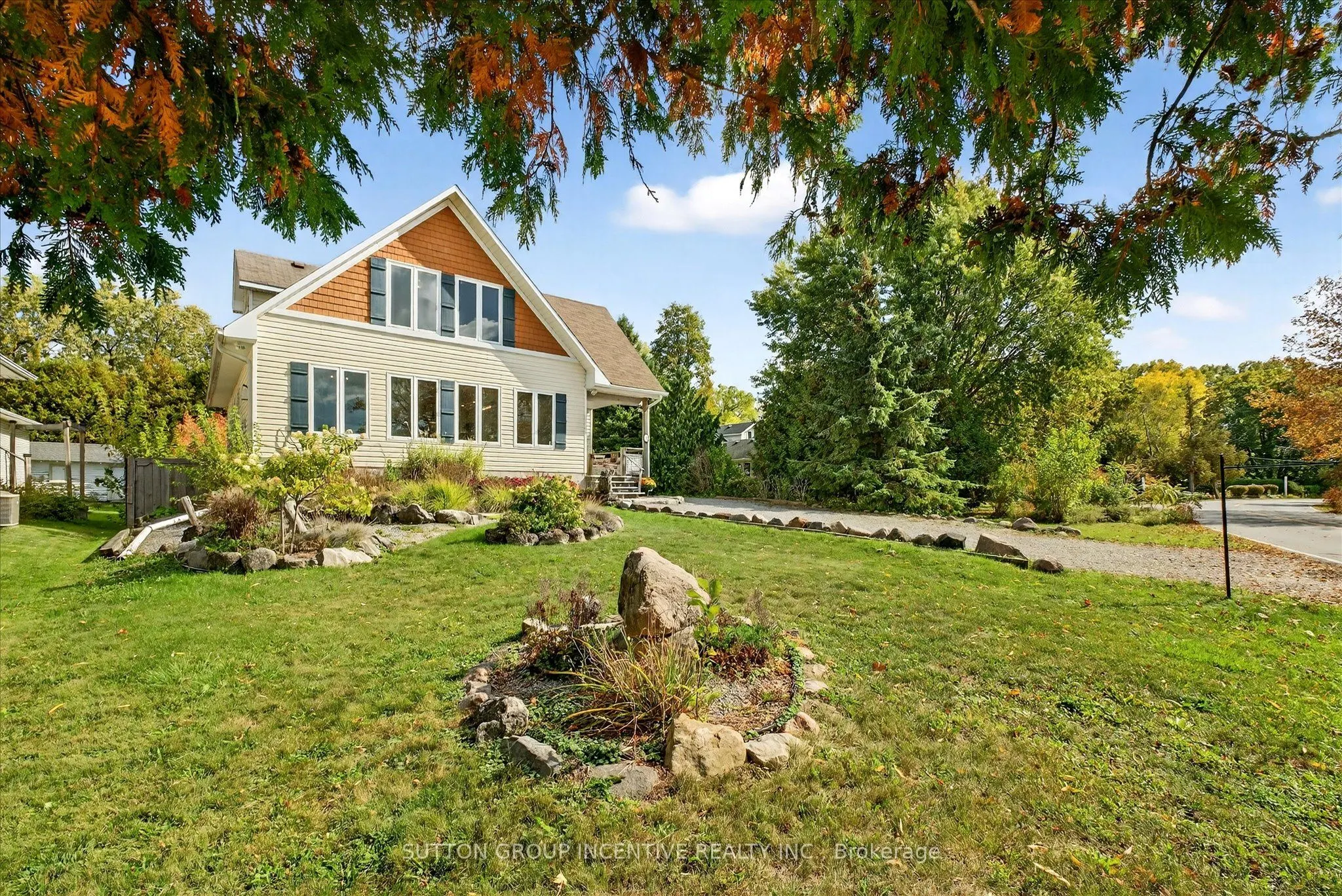 183 Lake Drive N