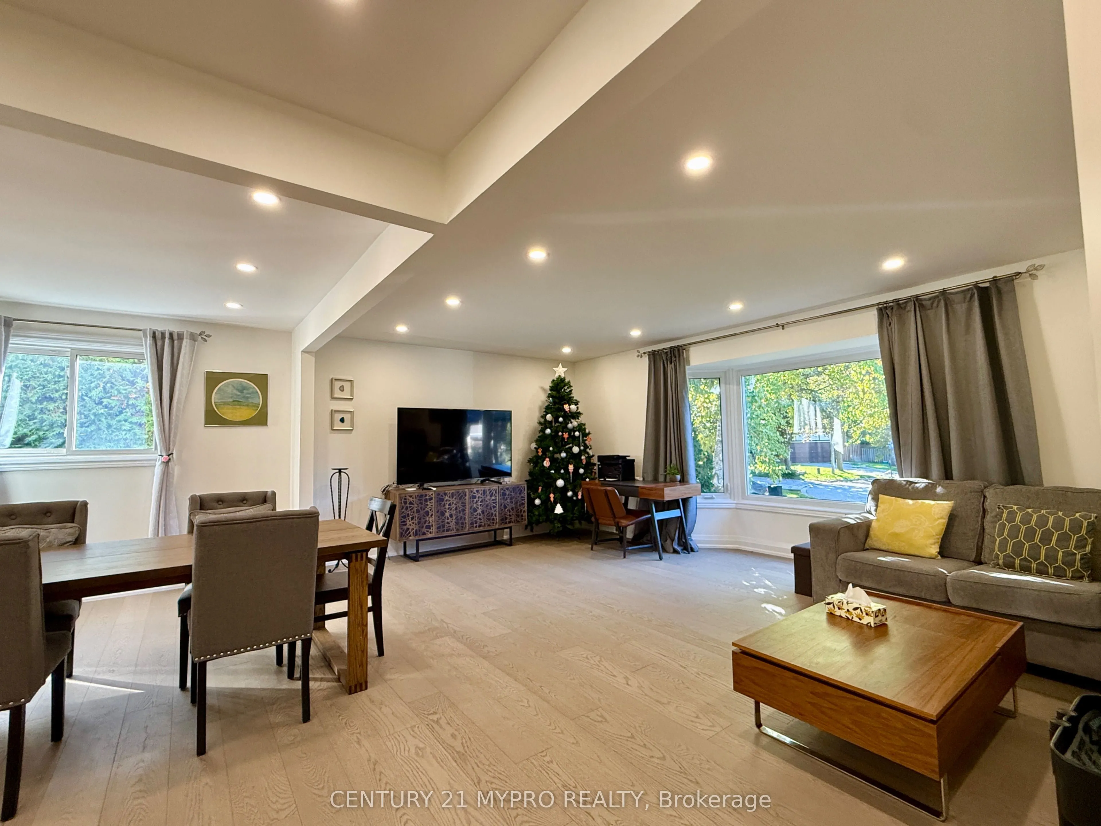 16 Cypress Point Court