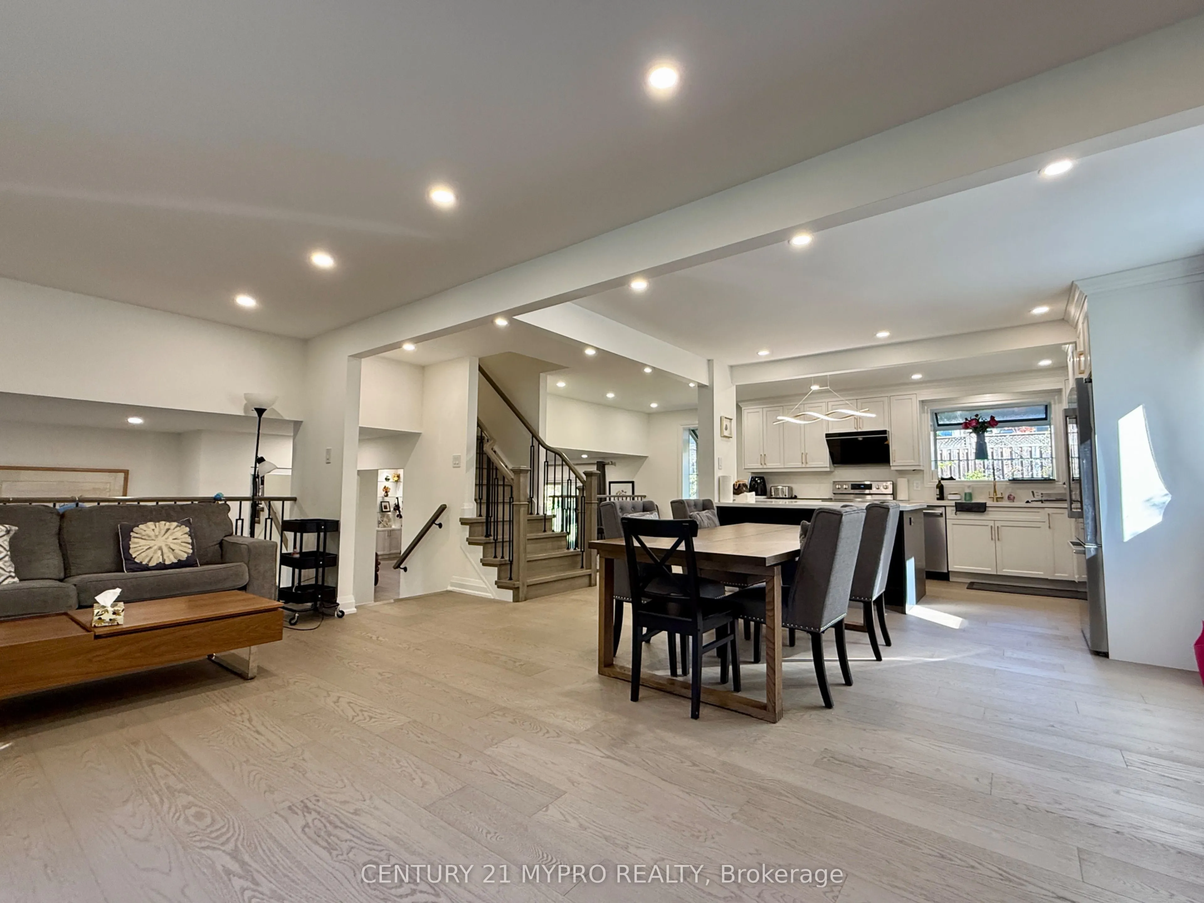 16 Cypress Point Court