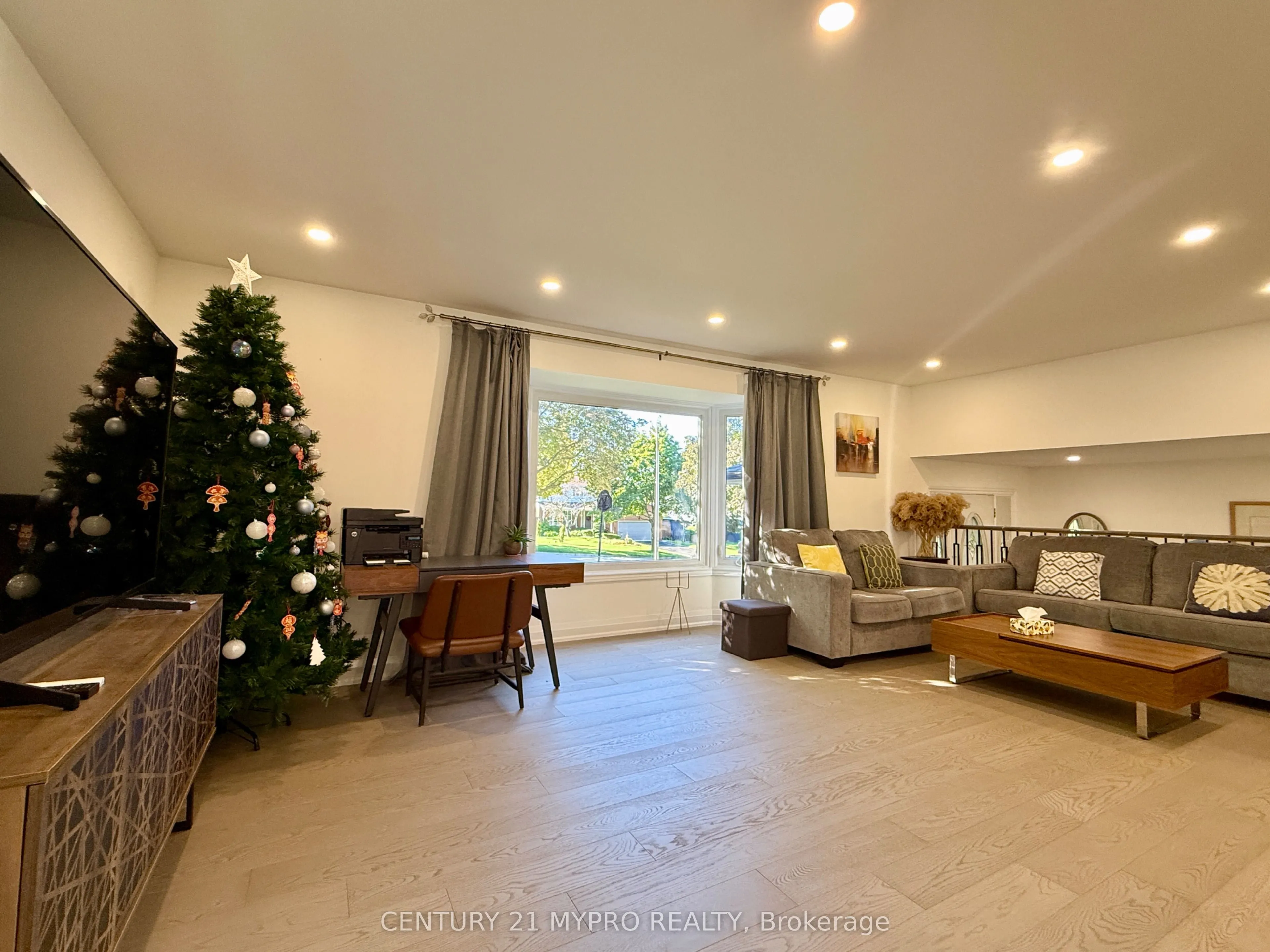 16 Cypress Point Court