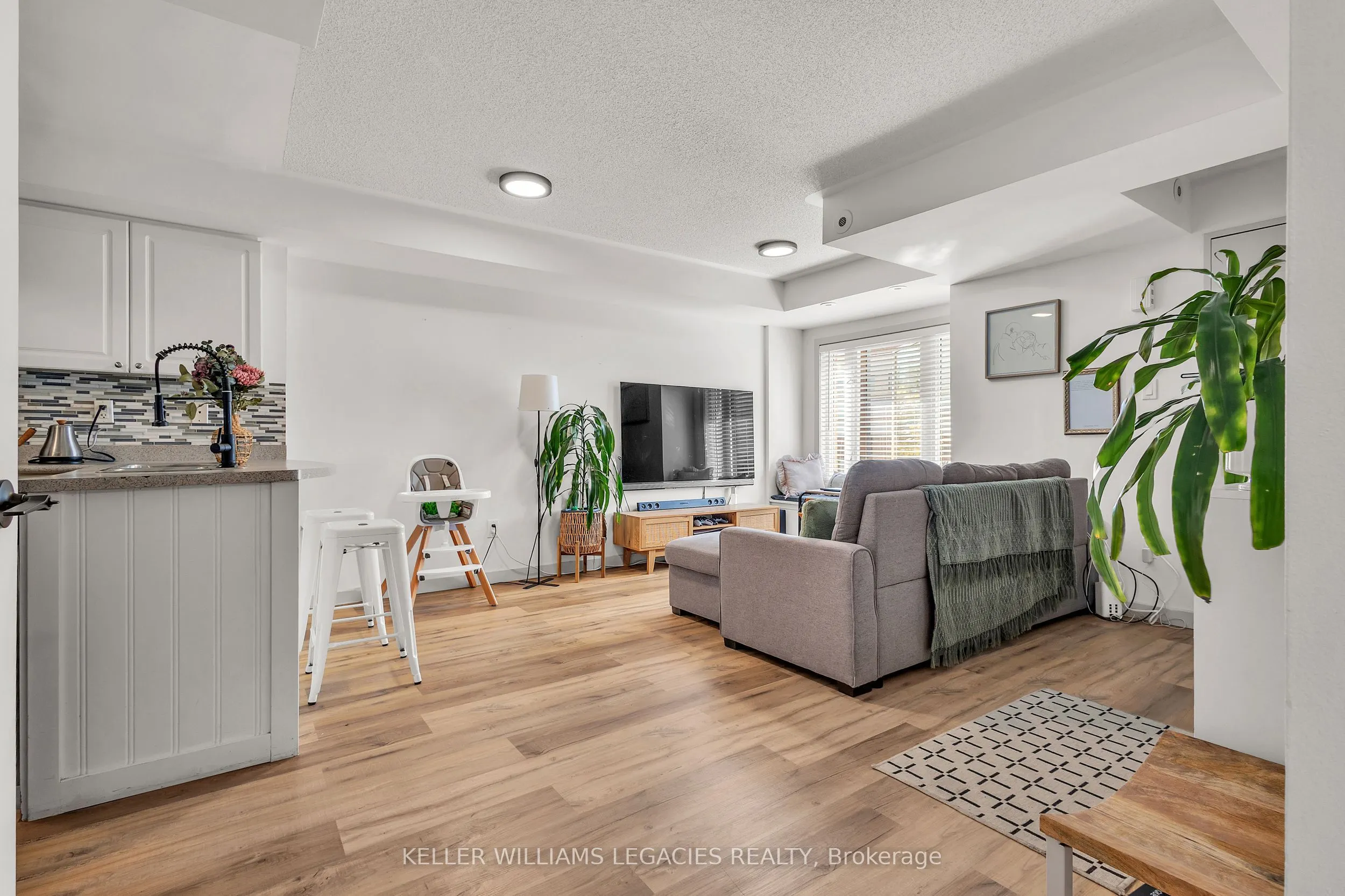 308 John Street, #209
