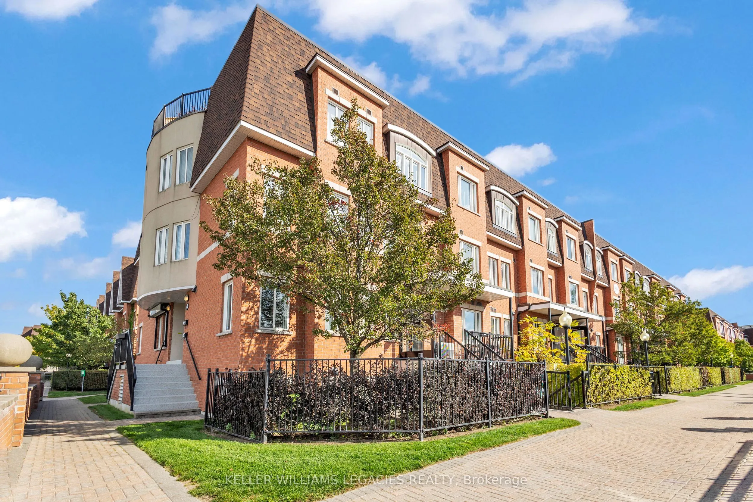 308 John Street, #209