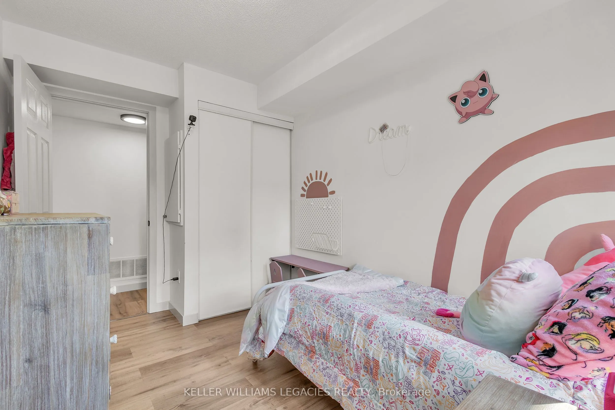 308 John Street, #209