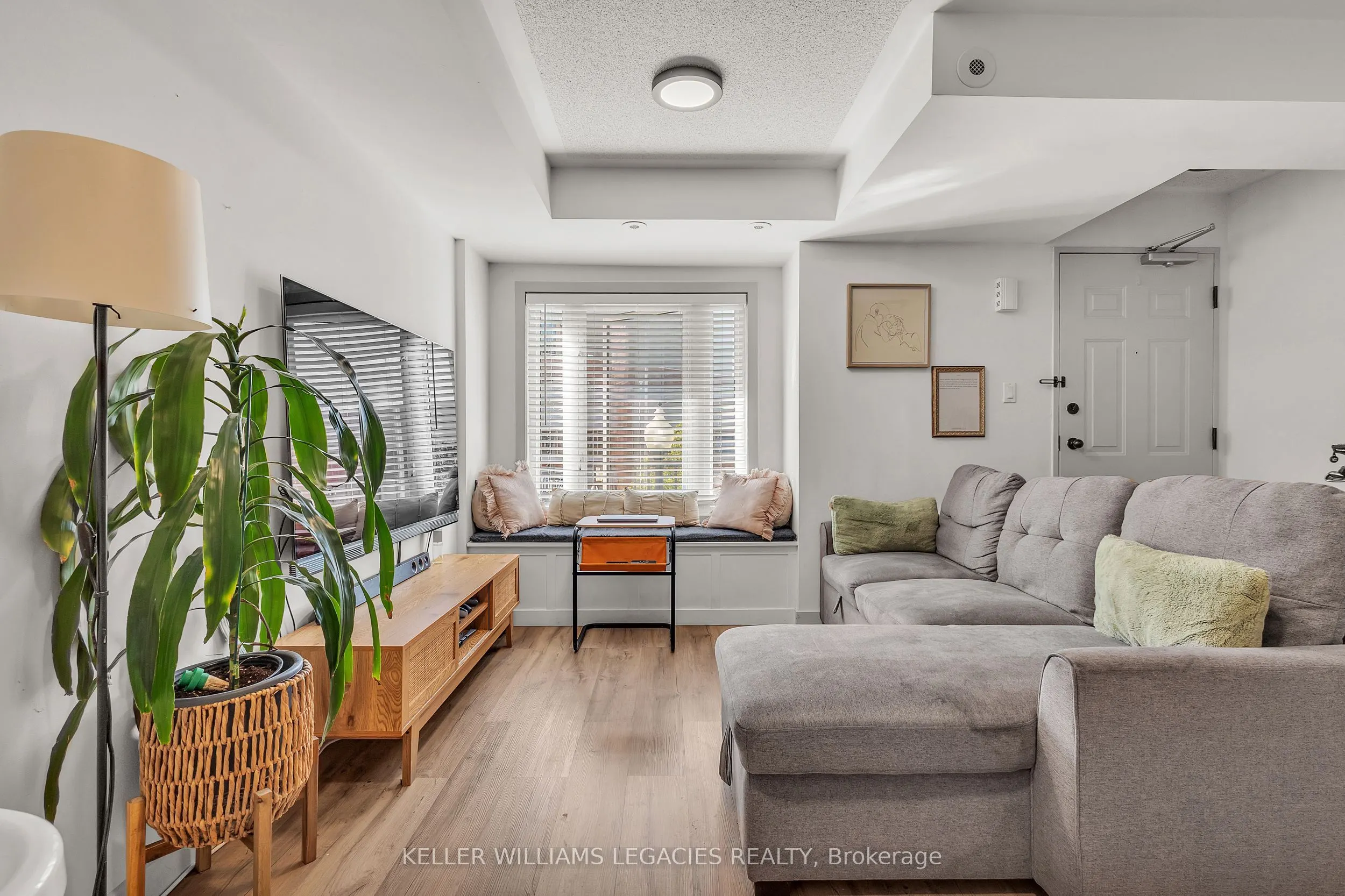 308 John Street, #209