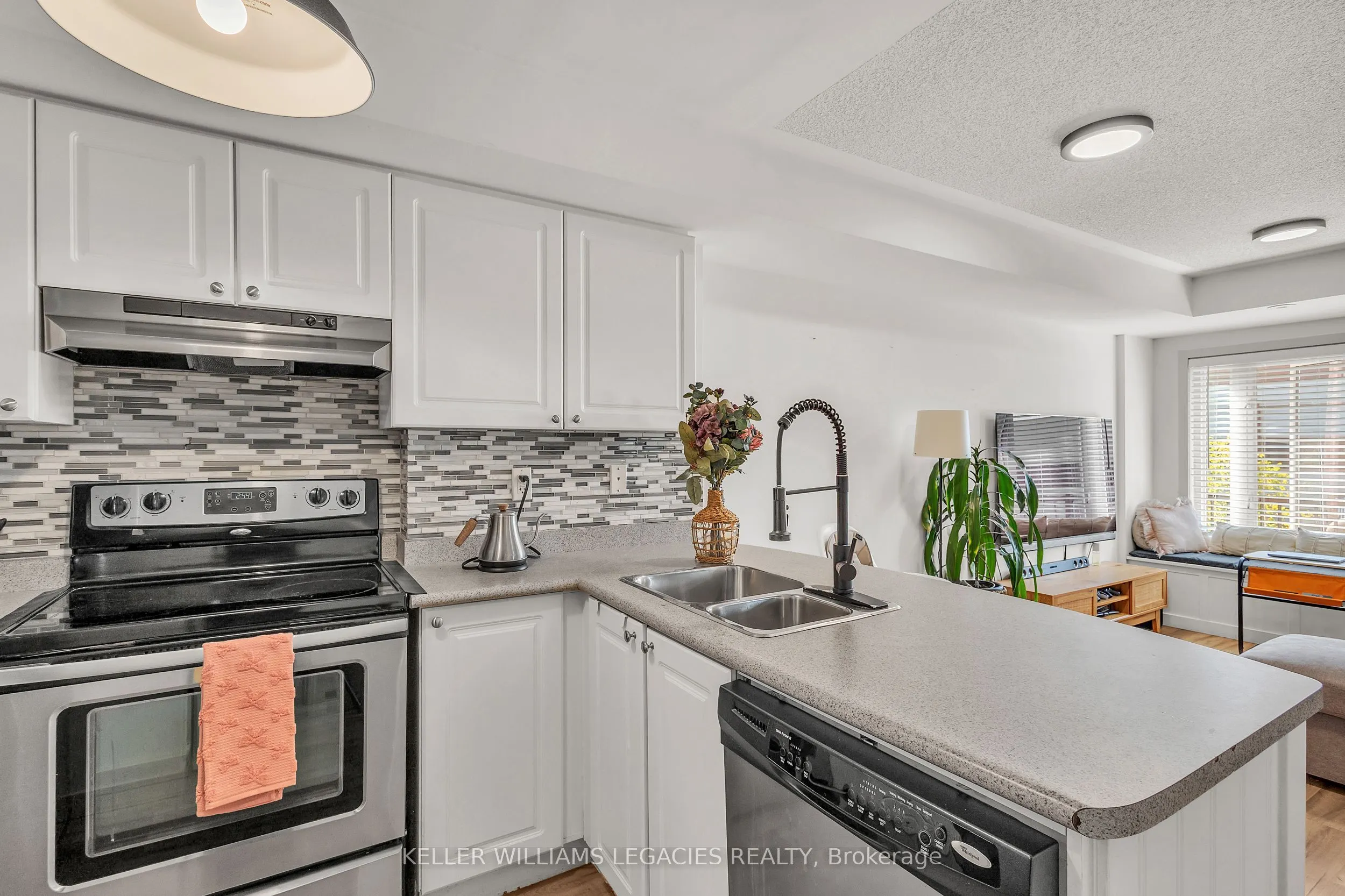 308 John Street, #209