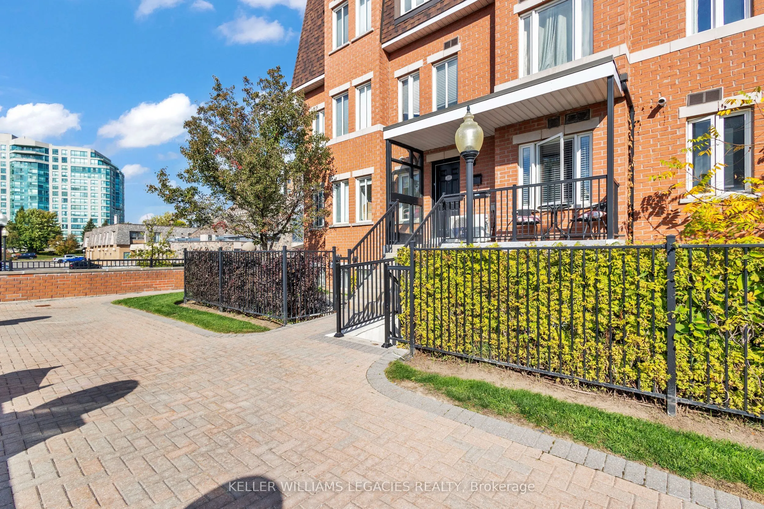 308 John Street, #209
