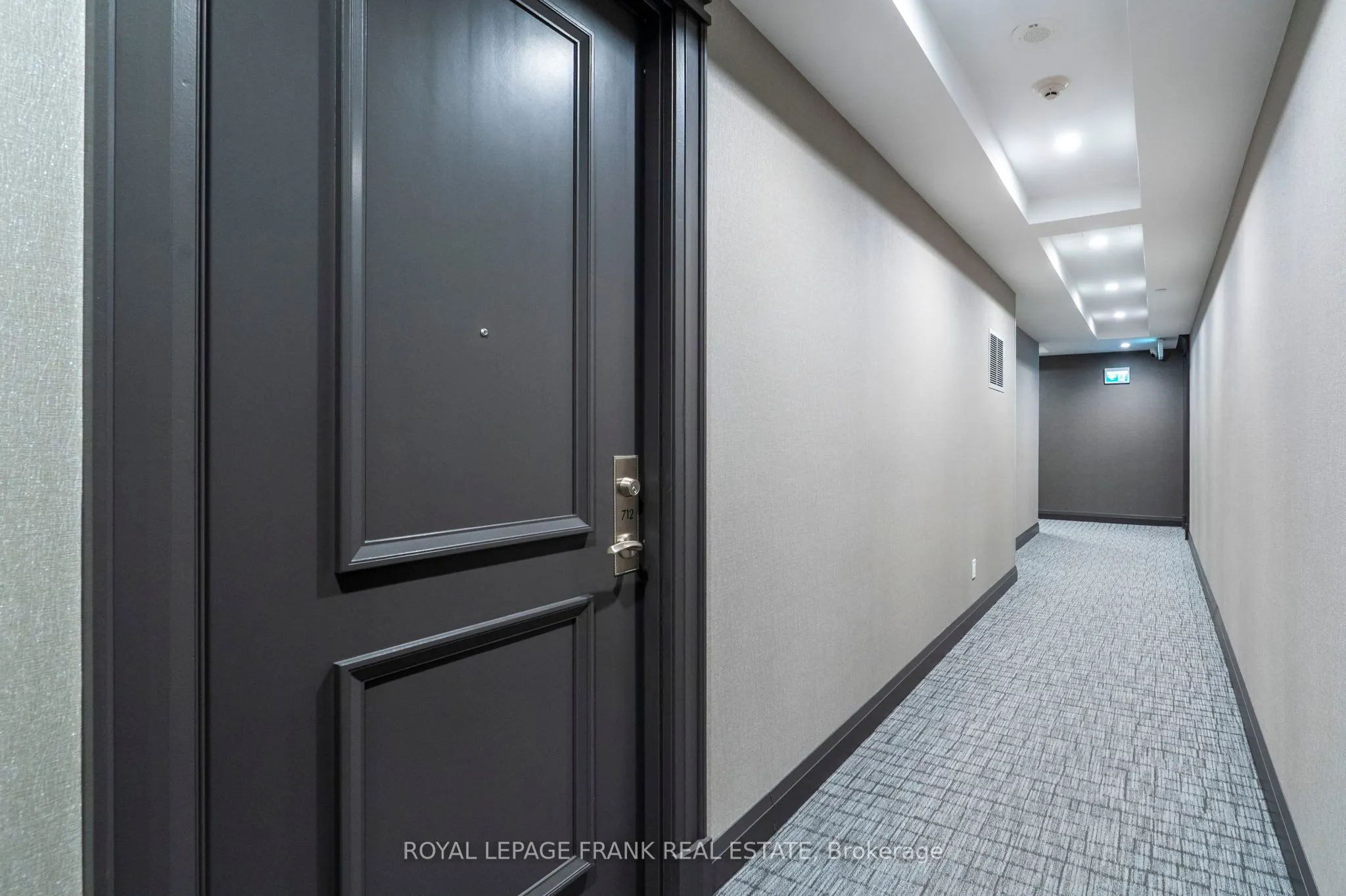 25 Baker Hill Boulevard, #712