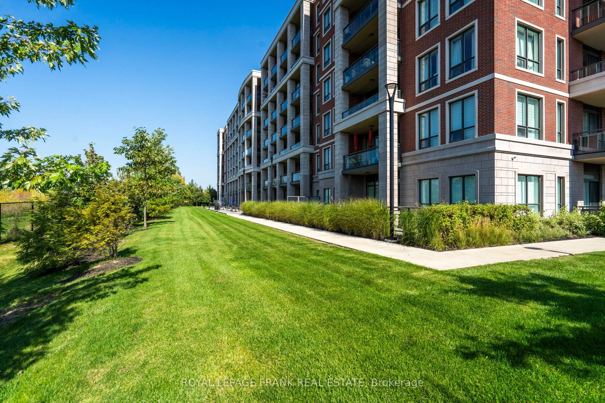 25 Baker Hill Boulevard, #712