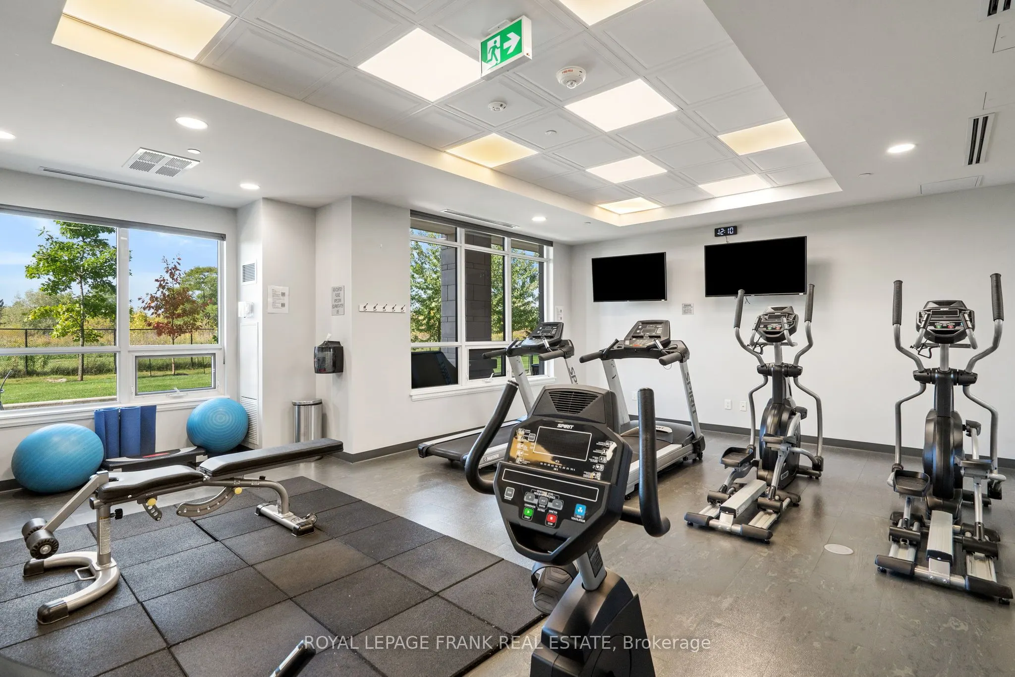 25 Baker Hill Boulevard, #712