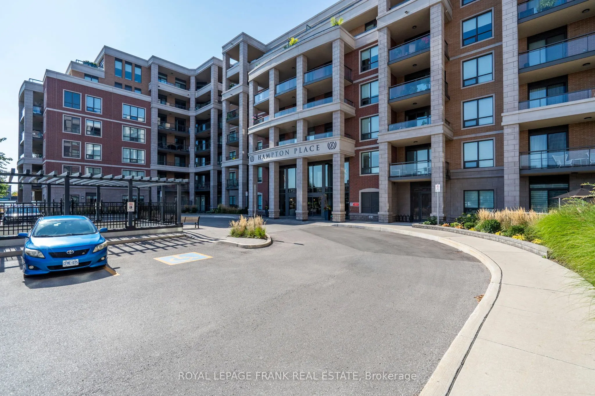 25 Baker Hill Boulevard, #712