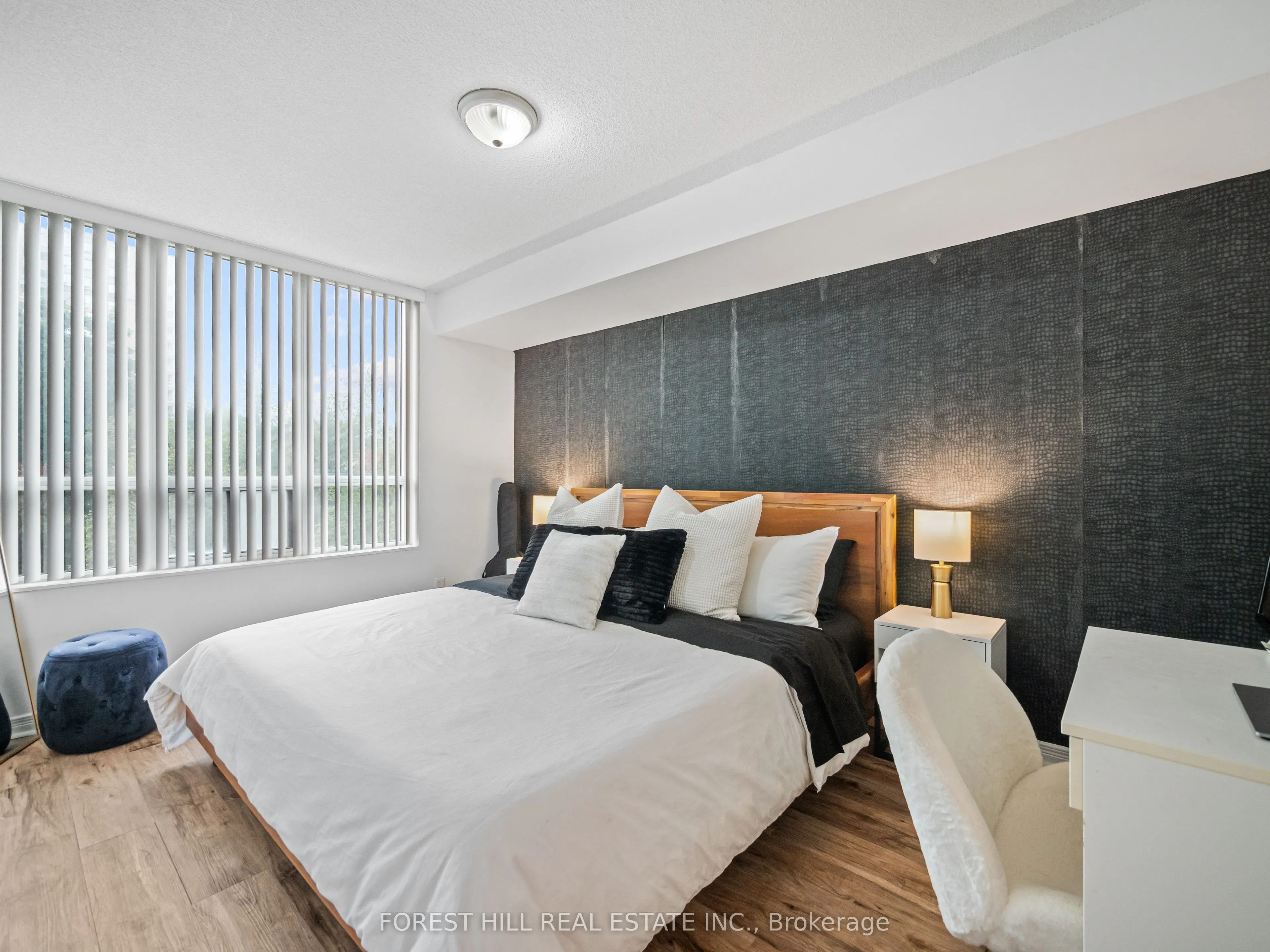 330 Red Maple Road, #211