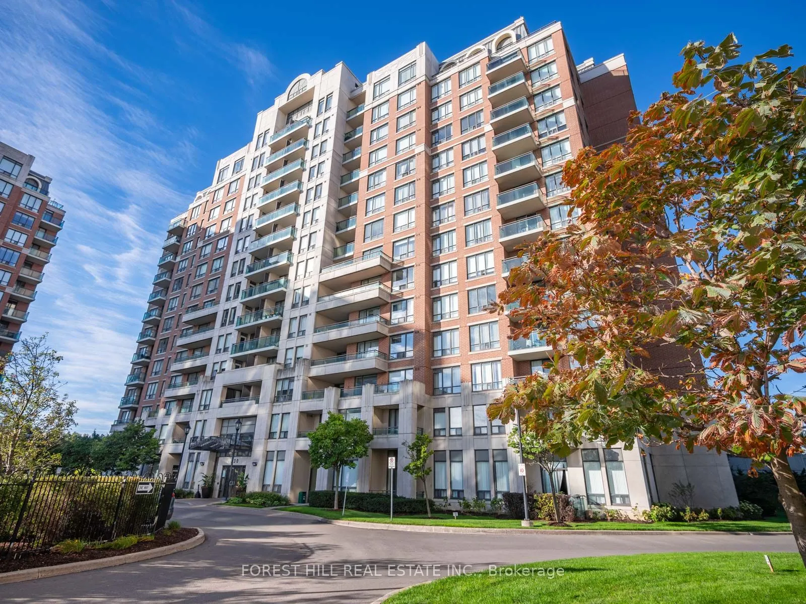 330 Red Maple Road, #211