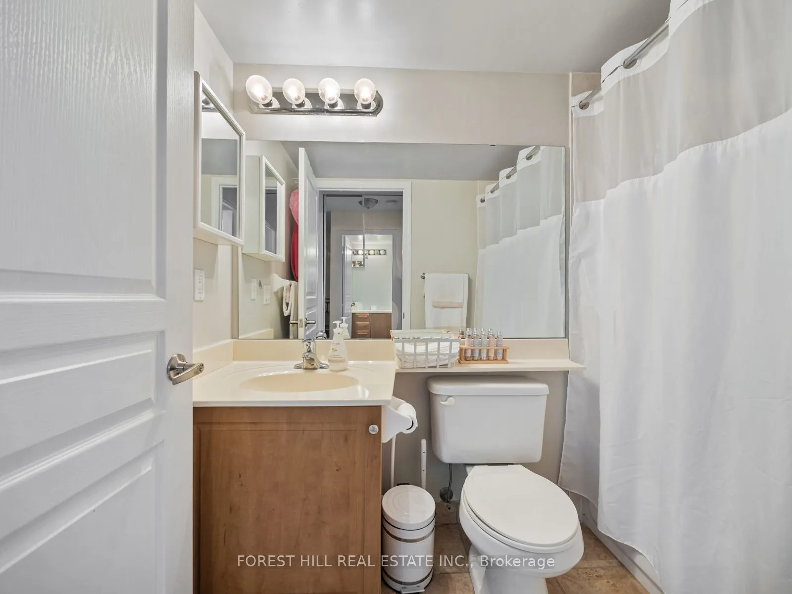330 Red Maple Road, #211