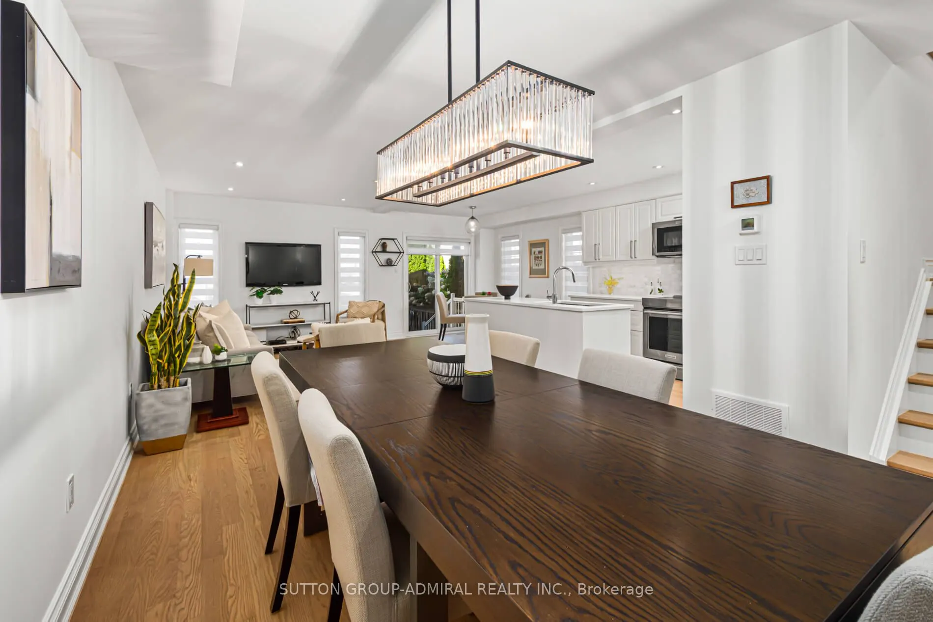 10 Oak Park Crescent