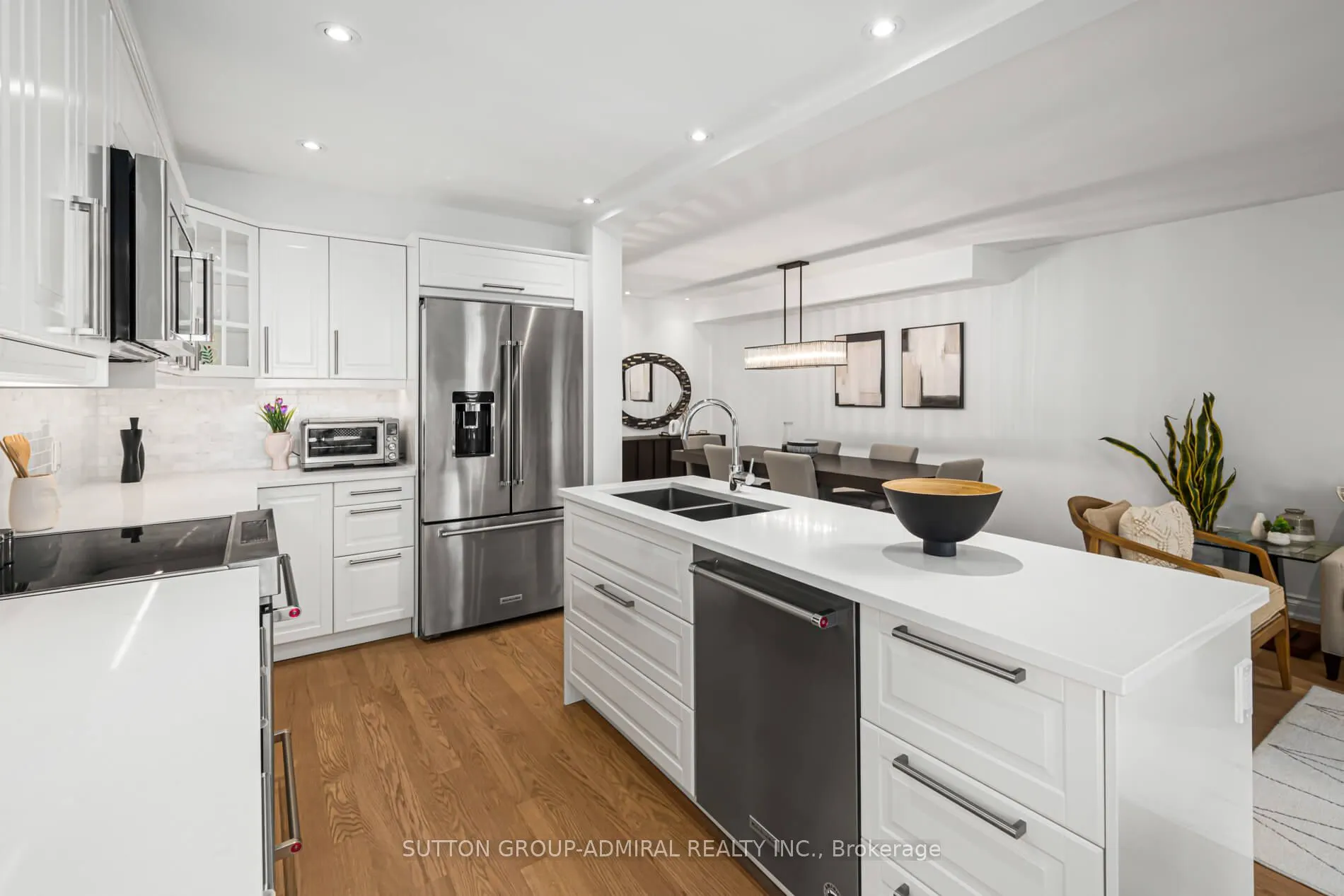 10 Oak Park Crescent