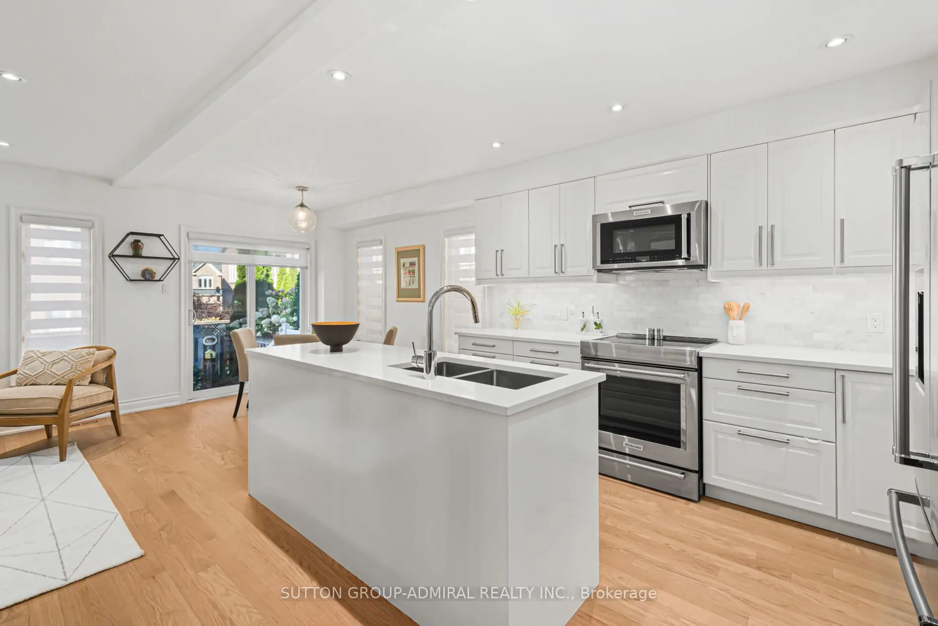 10 Oak Park Crescent